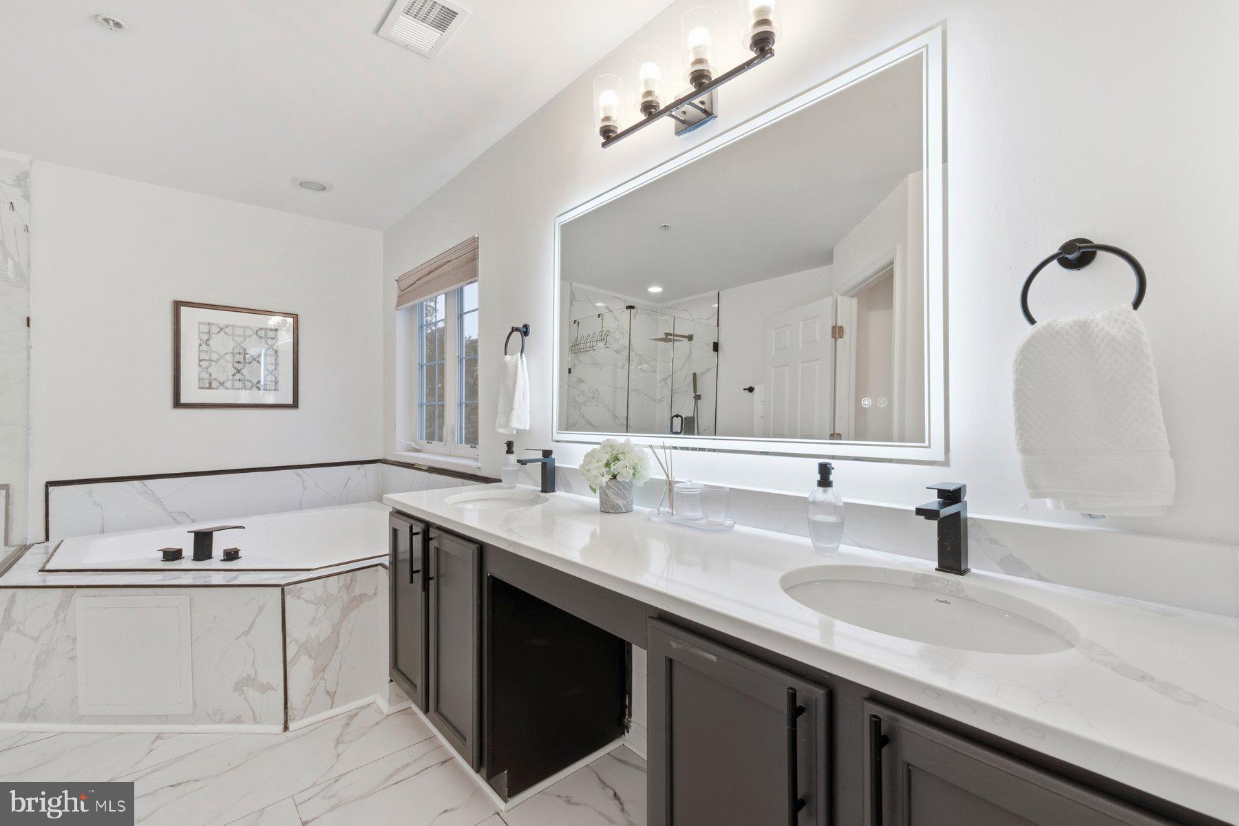 CROSS CREEK CLUB - Residential