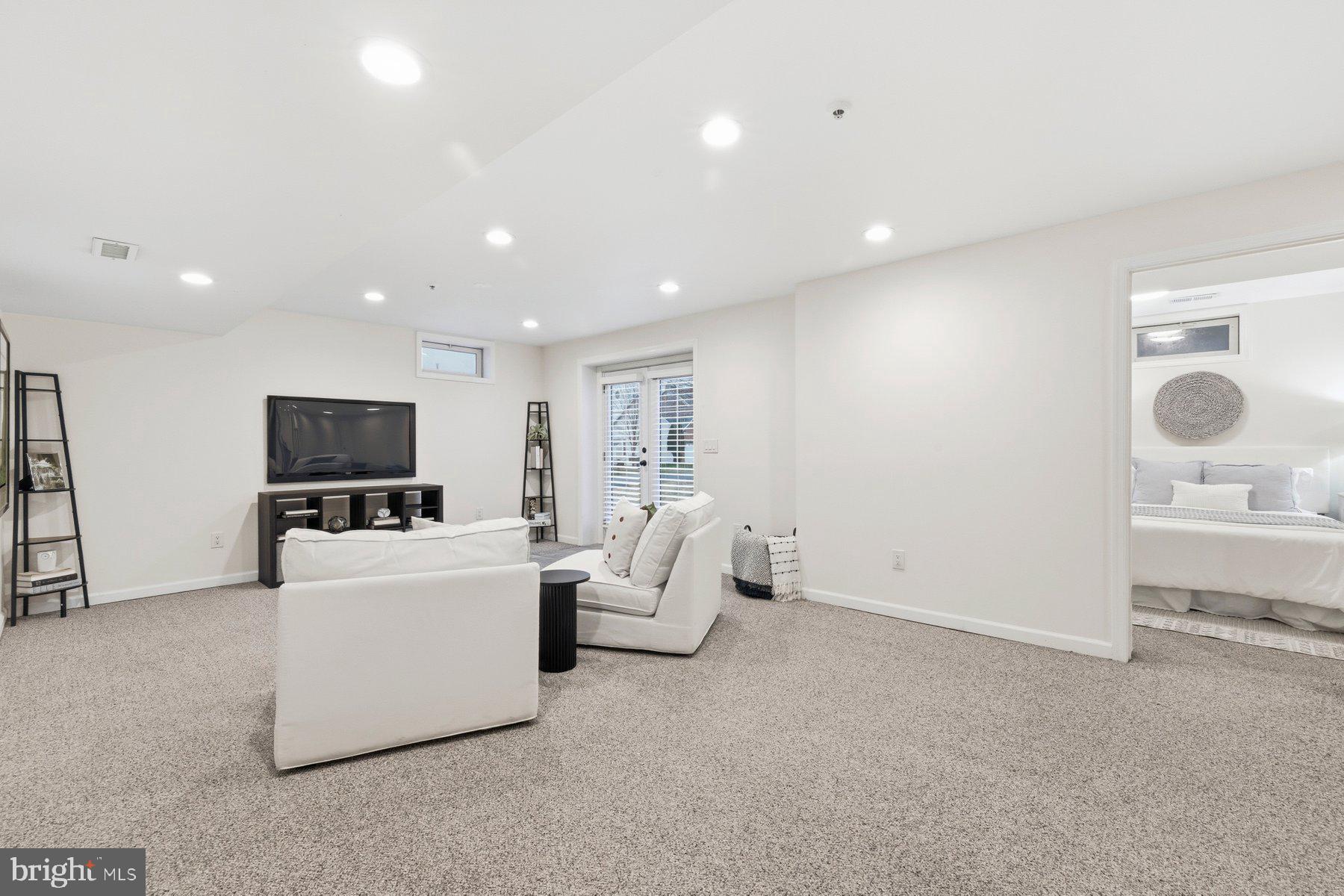 CROSS CREEK CLUB - Residential