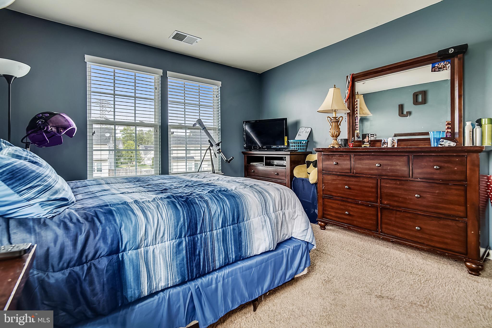 LINDEN GROVE - Residential