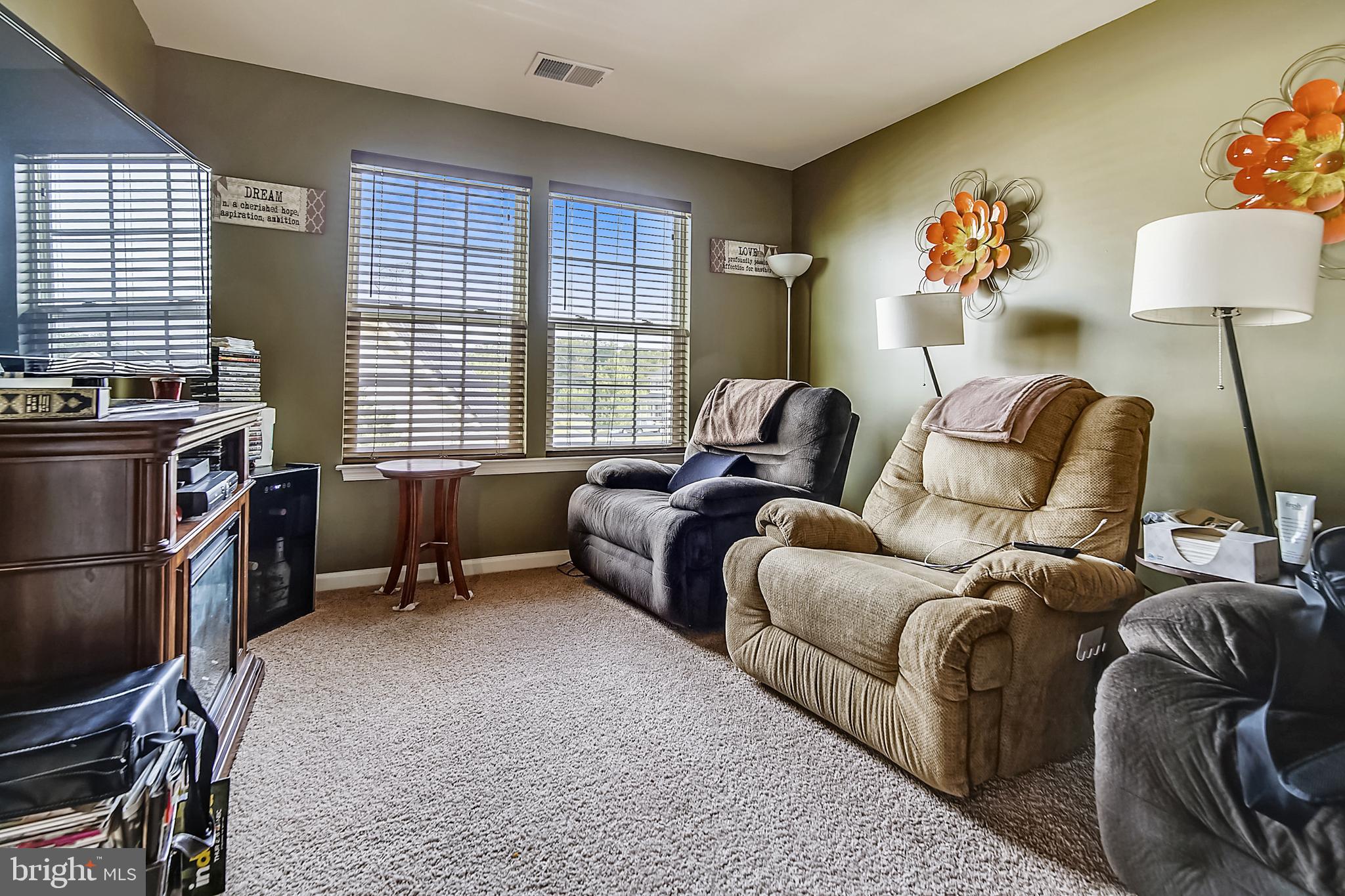 LINDEN GROVE - Residential