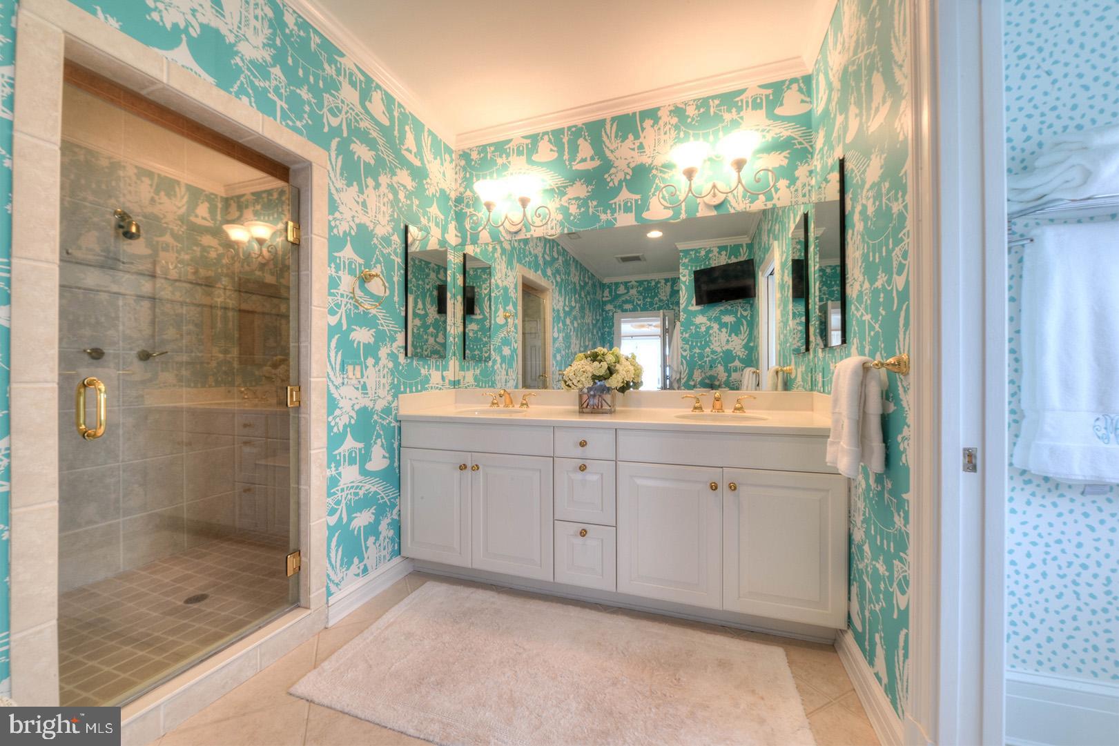 NORTH SHORES - Residential