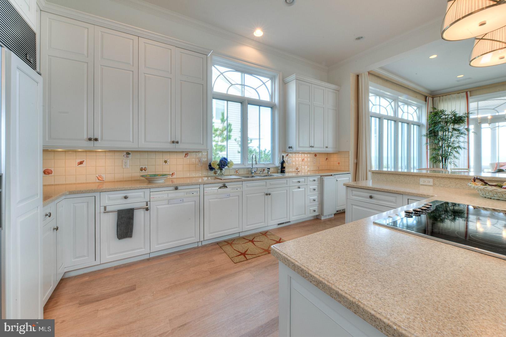 NORTH SHORES - Residential