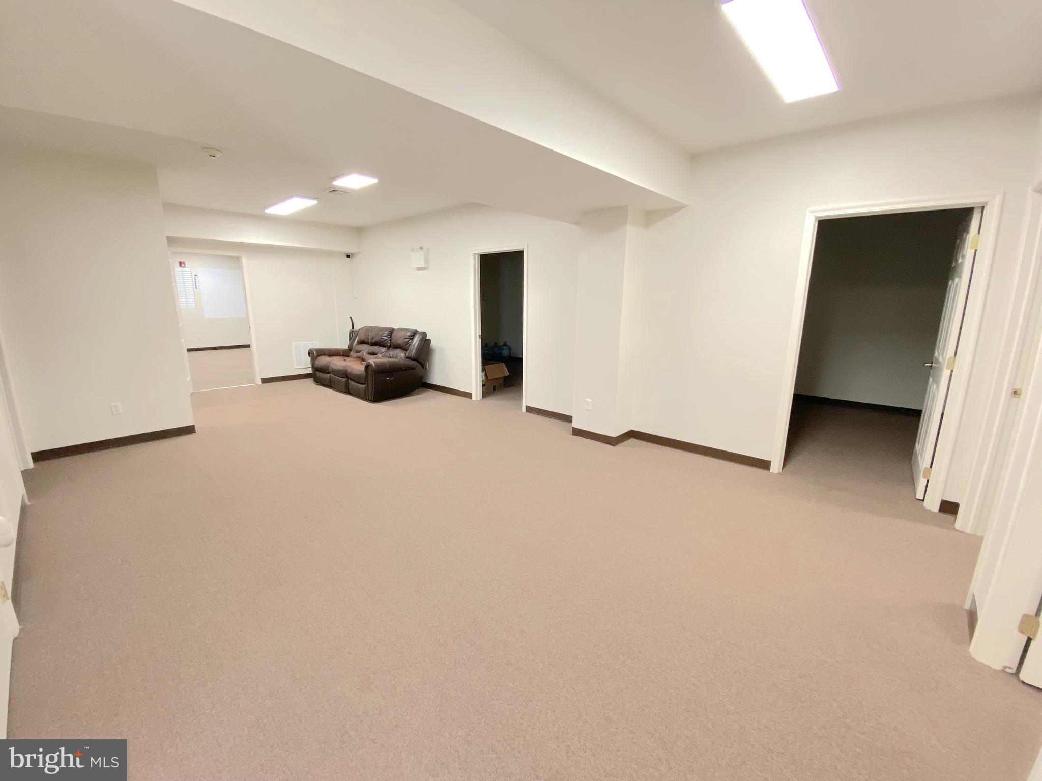 EVANSBURG - Commercial Lease