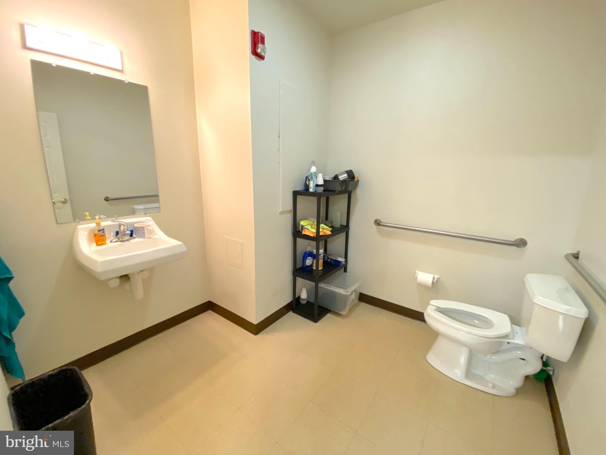 EVANSBURG - Commercial Lease