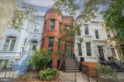 Photo of 607 Q Street NW, WASHINGTON, DC 20001 (MLS # DCDC2280966)