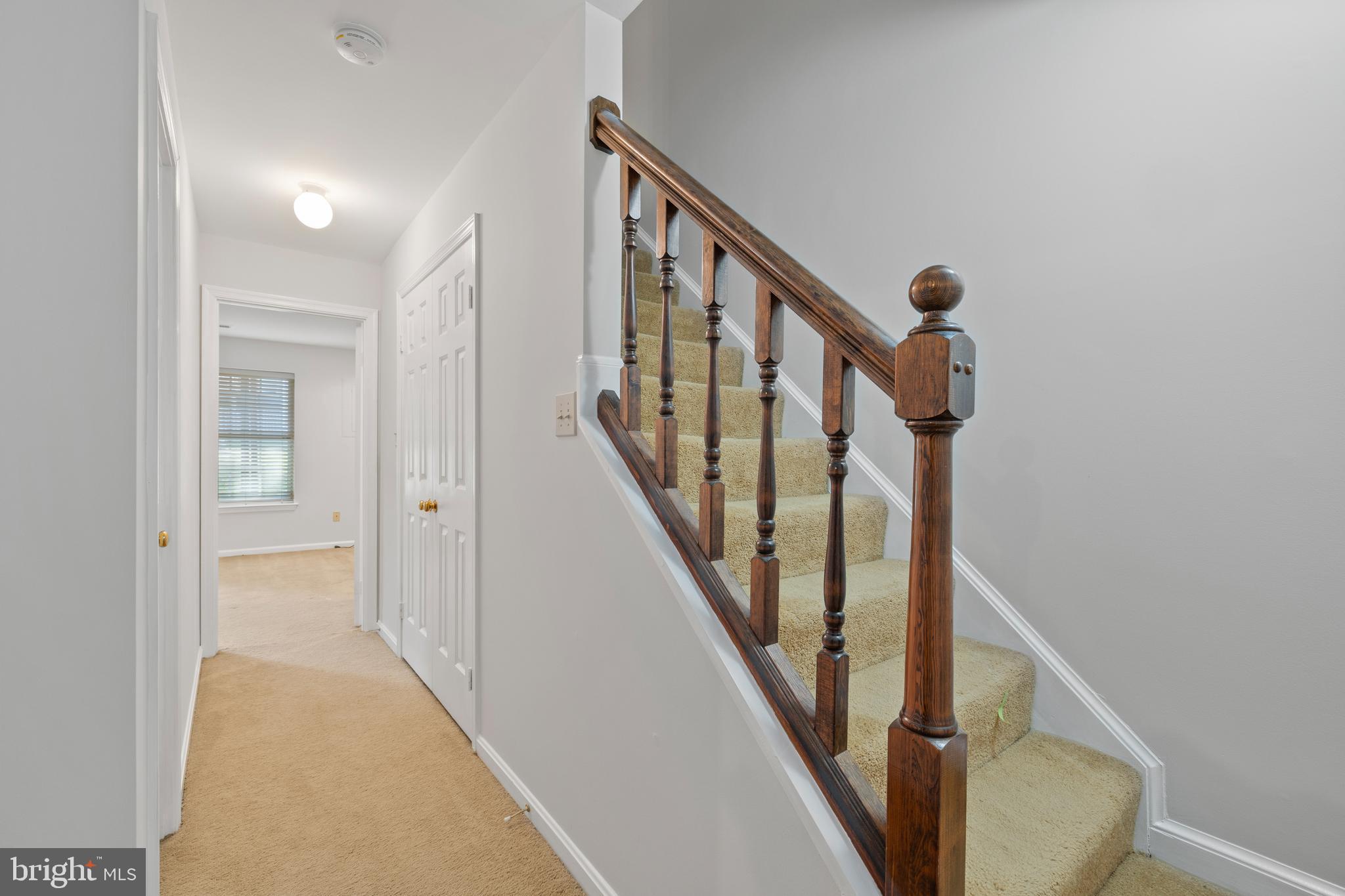 MIRROR RIDGE - Residential