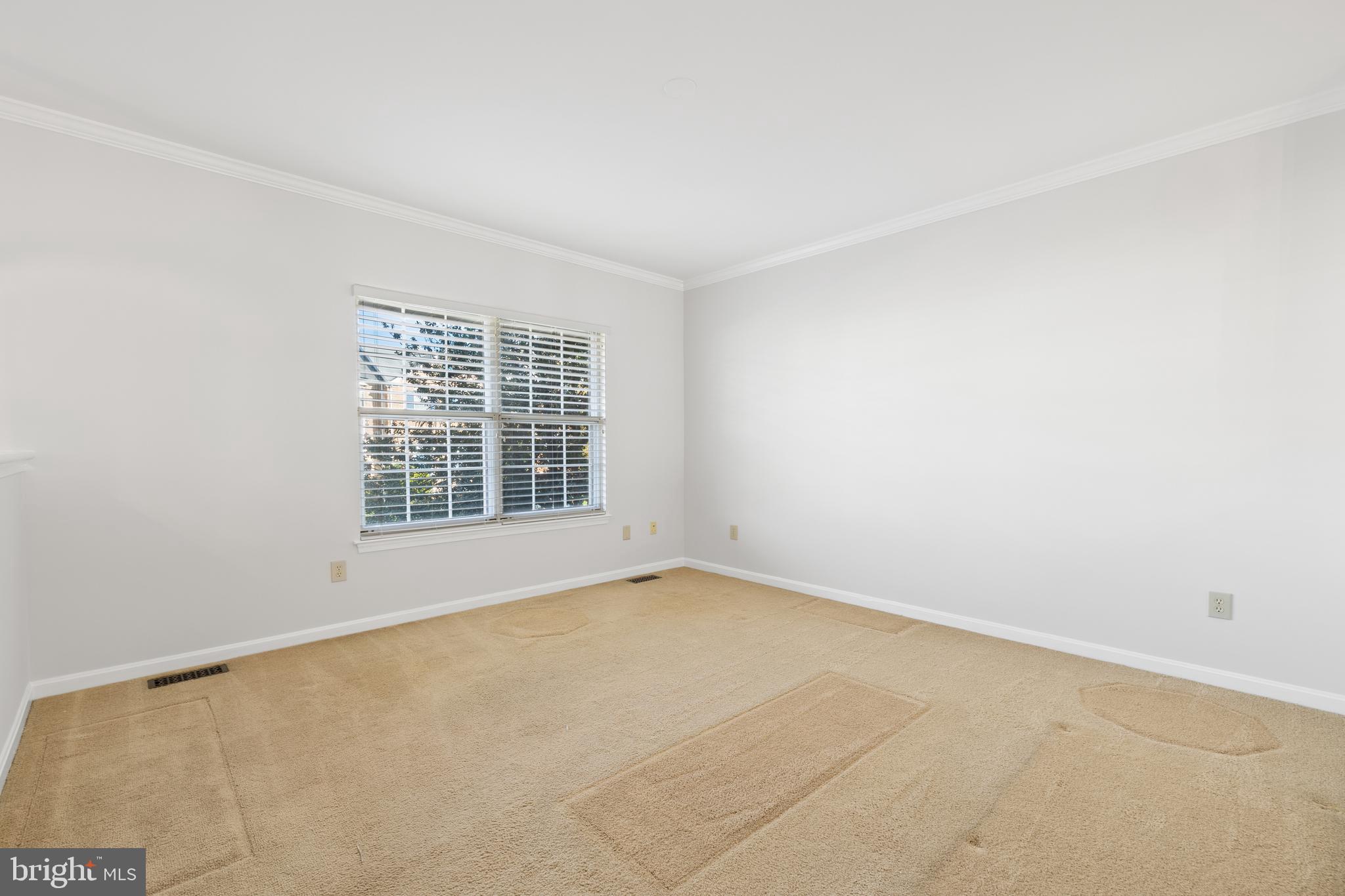 MIRROR RIDGE - Residential