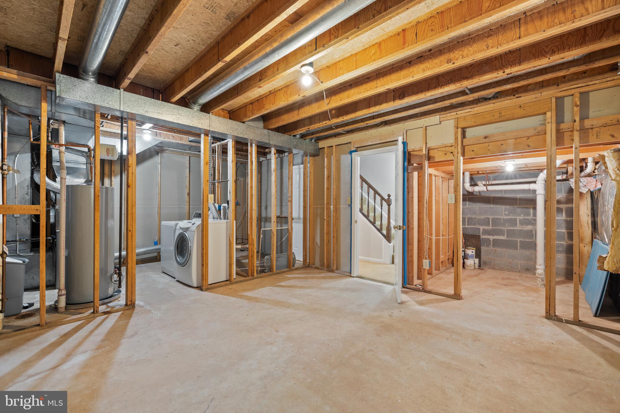 MIRROR RIDGE - Residential