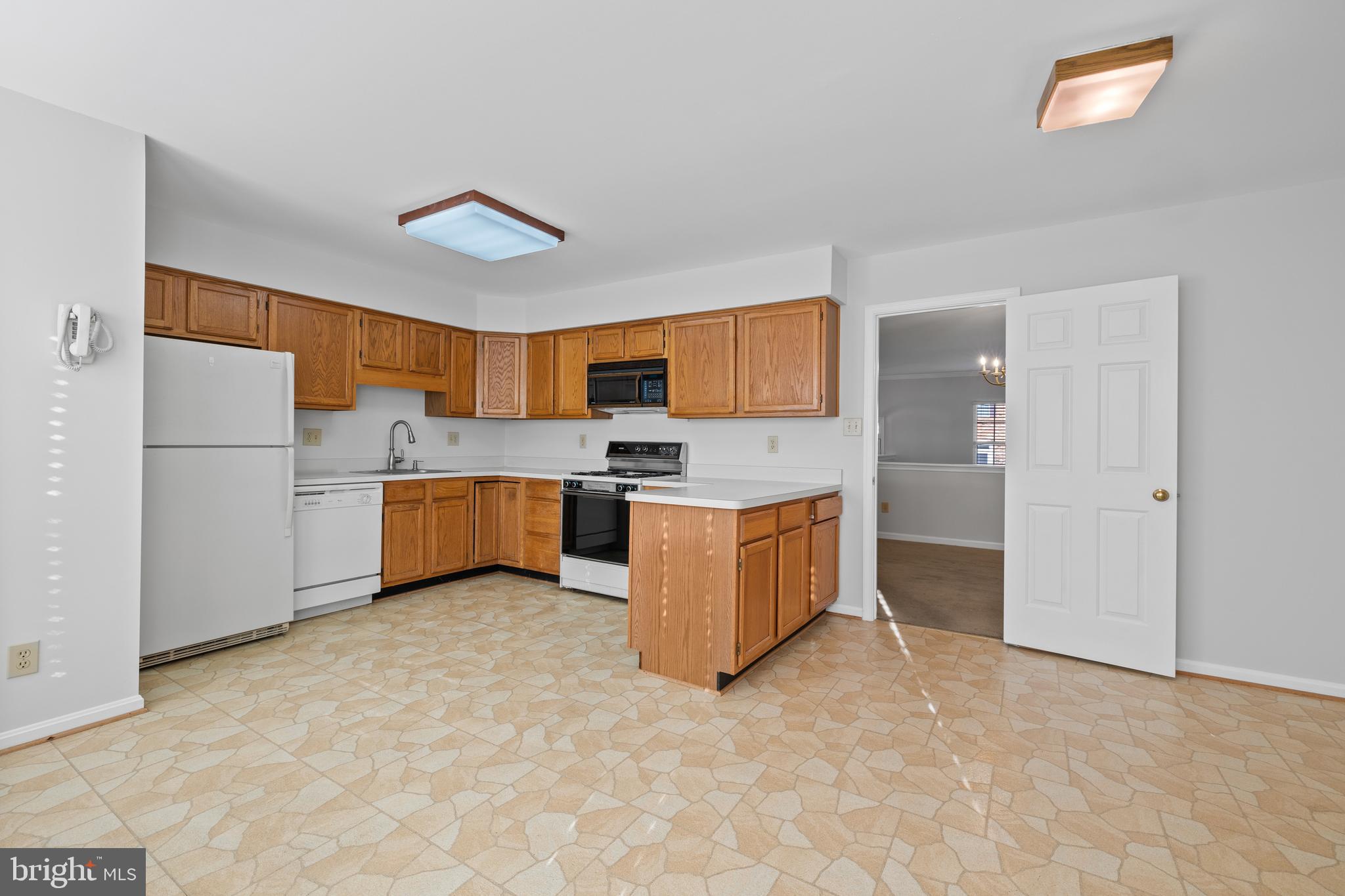 MIRROR RIDGE - Residential