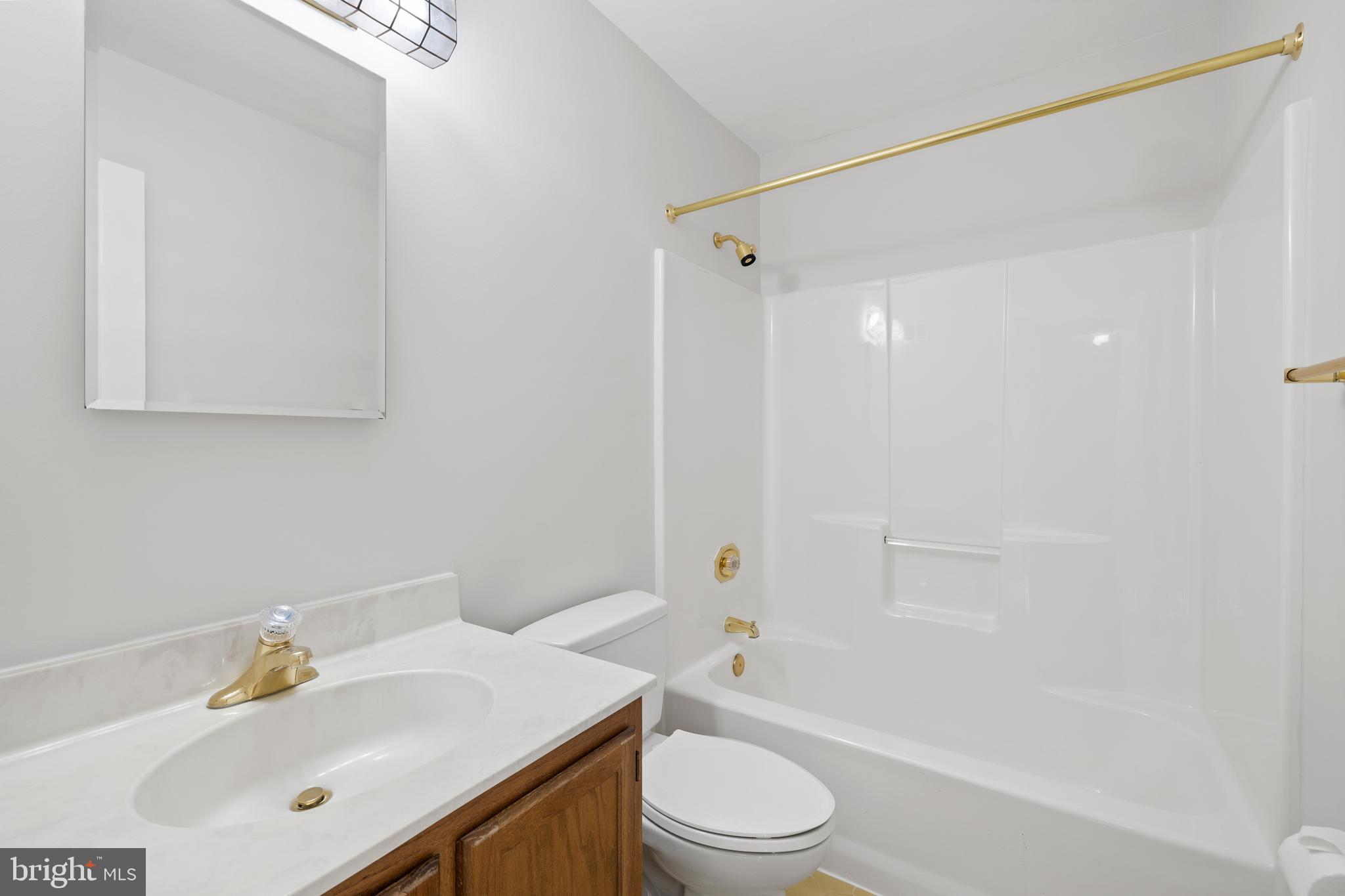 MIRROR RIDGE - Residential