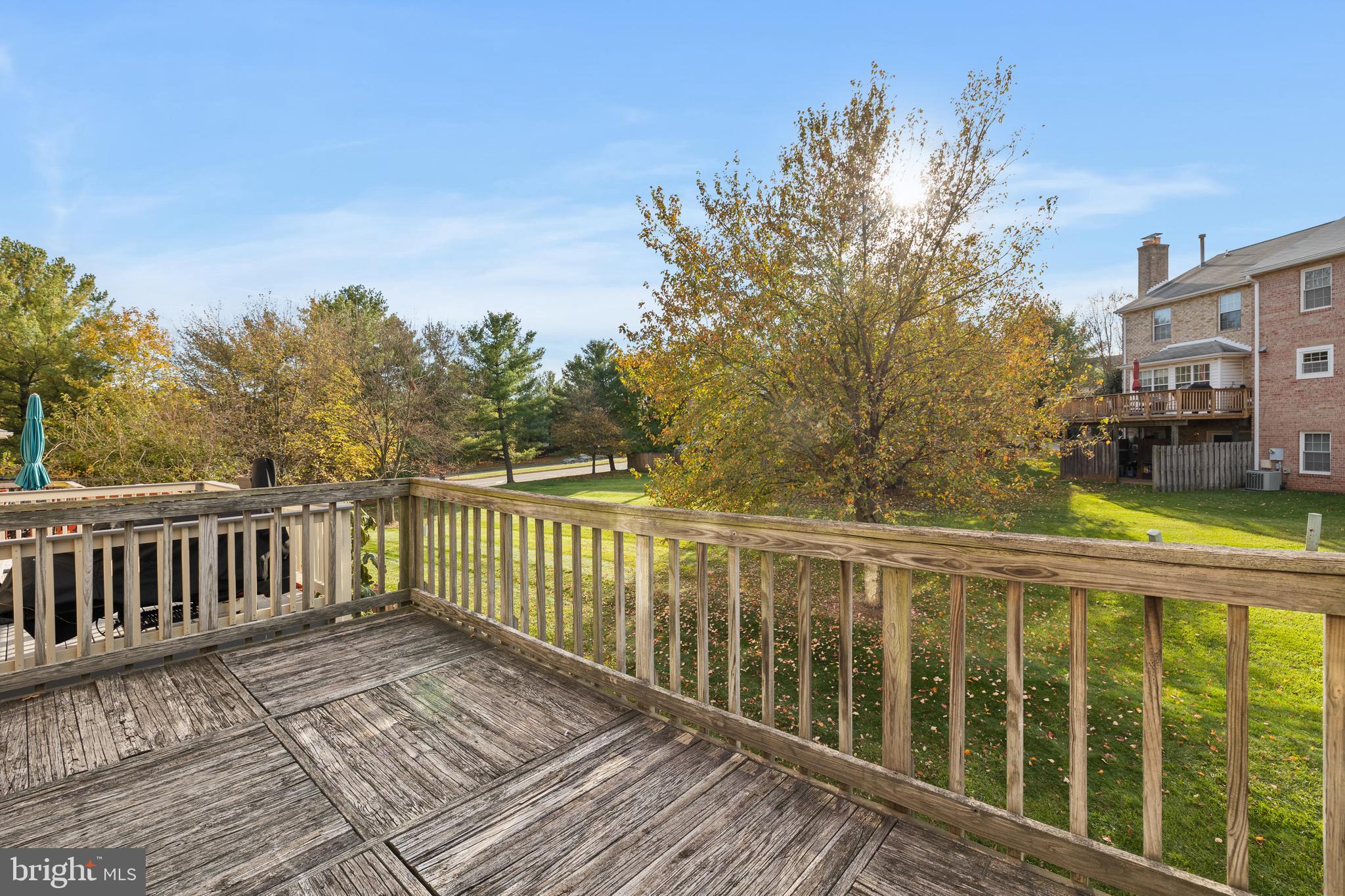 MIRROR RIDGE - Residential