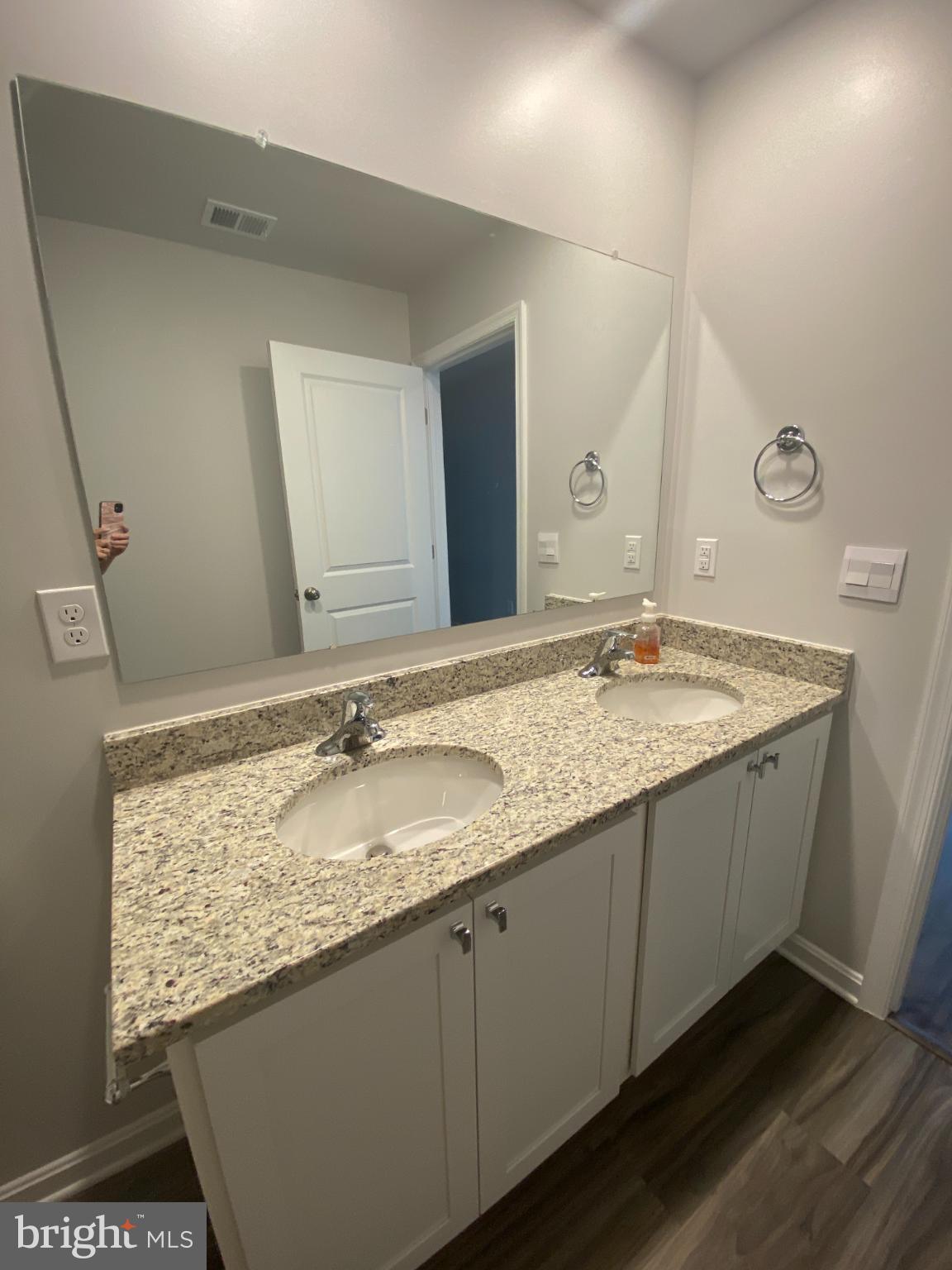 MAGNOLIA SPRINGS - Residential Lease