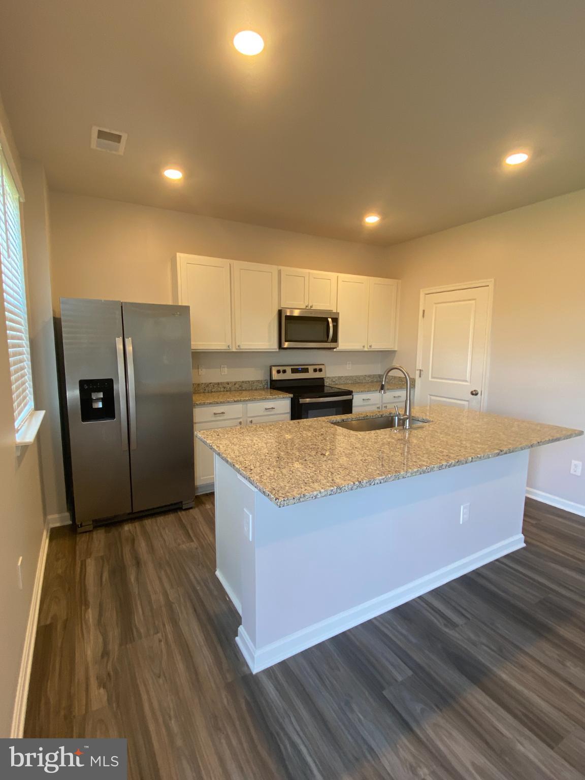 MAGNOLIA SPRINGS - Residential Lease