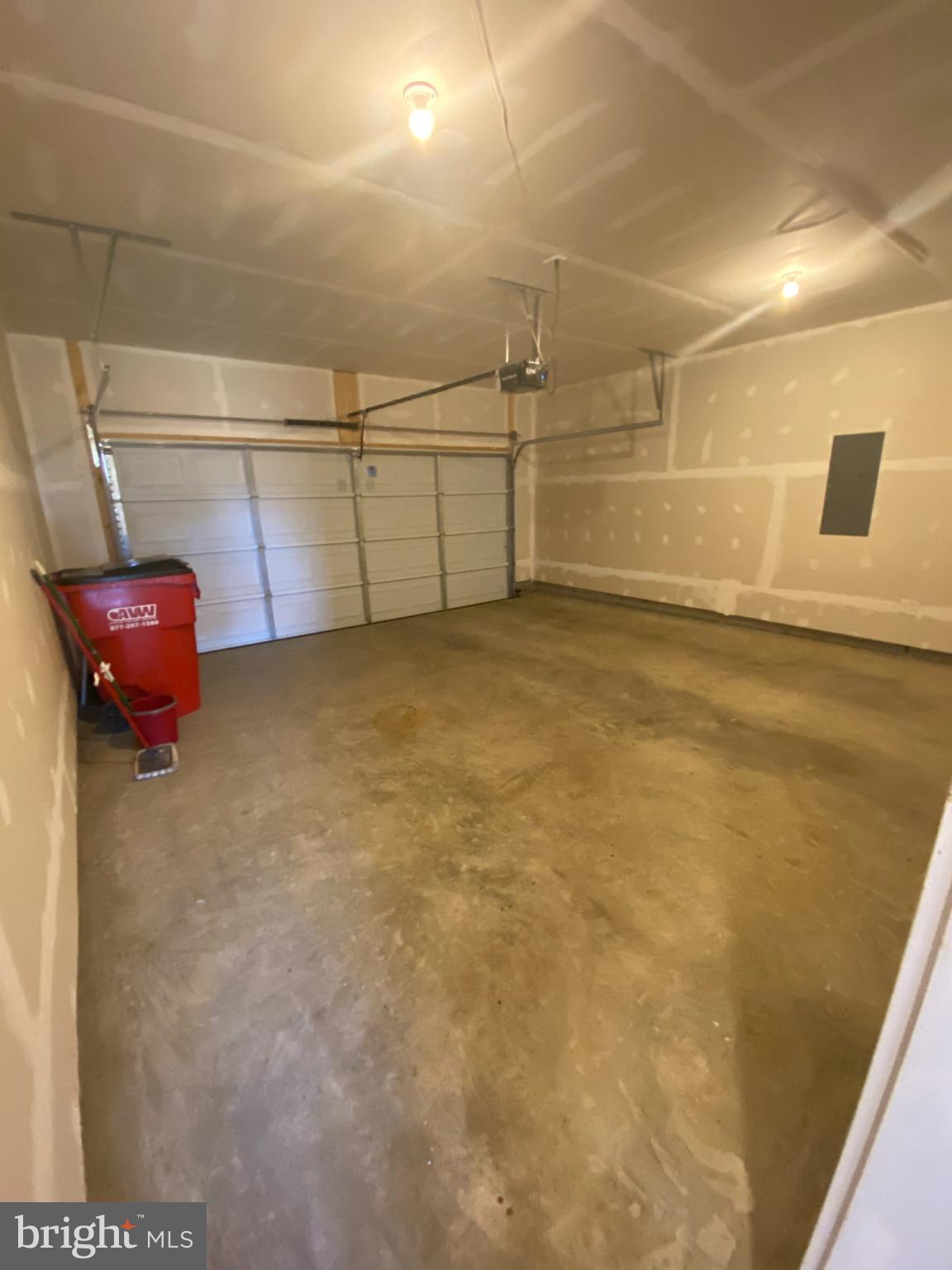 MAGNOLIA SPRINGS - Residential Lease