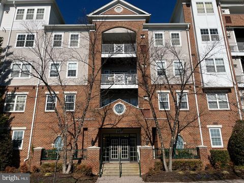 Photo of 327 King Farm Boulevard #203, ROCKVILLE, MD 20850 (MLS # MDMC2220346)