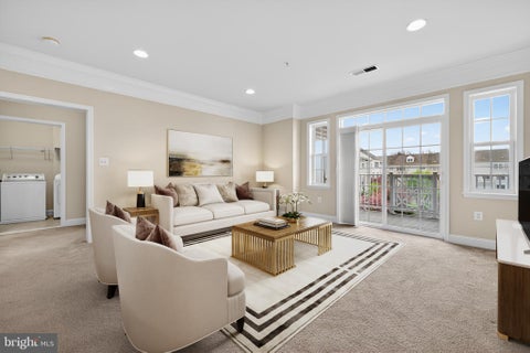 Condo For Sale - 327 King Farm Boulevard #203<br/> ROCKVILLE, MD 20850