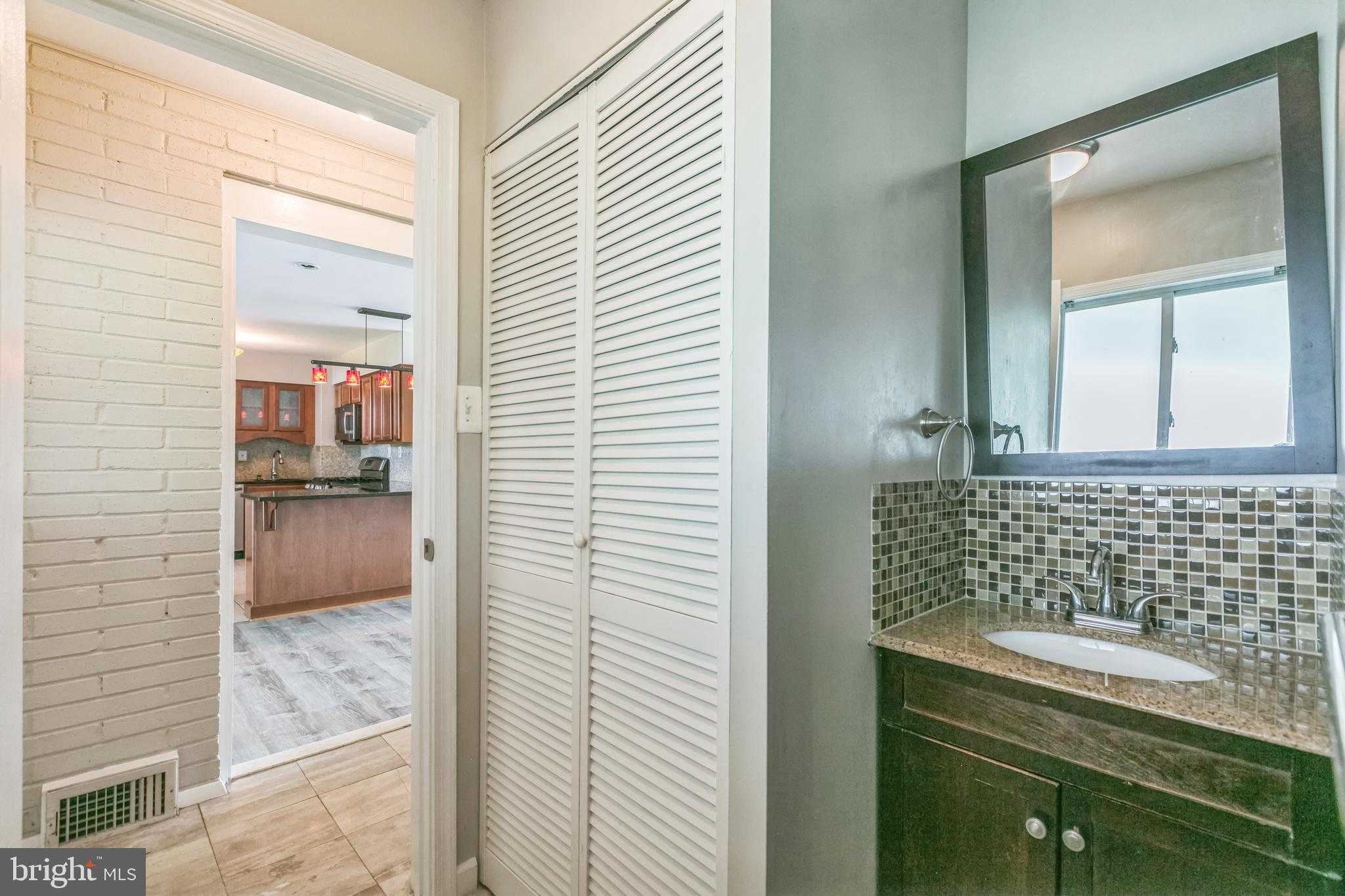 ROSE HILL FARMS - Residential Lease