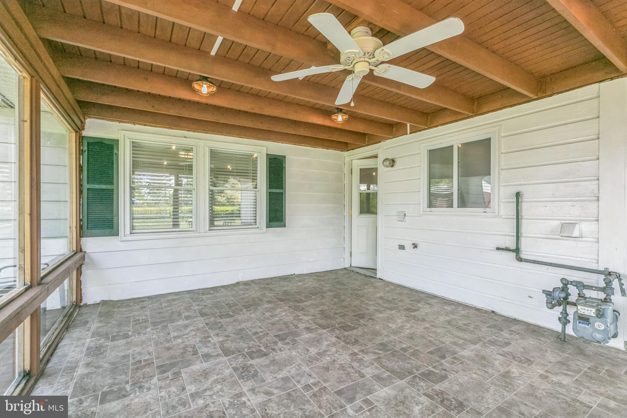 ROSE HILL FARMS - Residential Lease