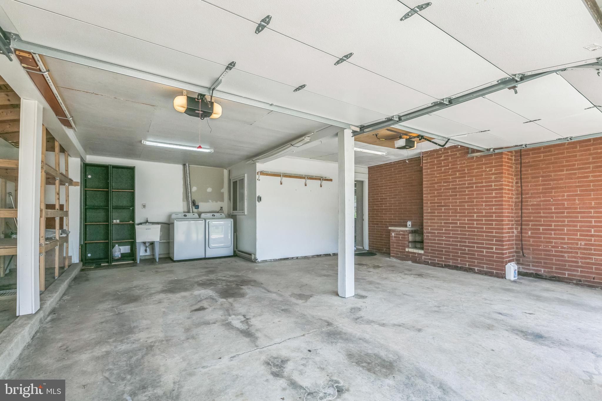 ROSE HILL FARMS - Residential Lease