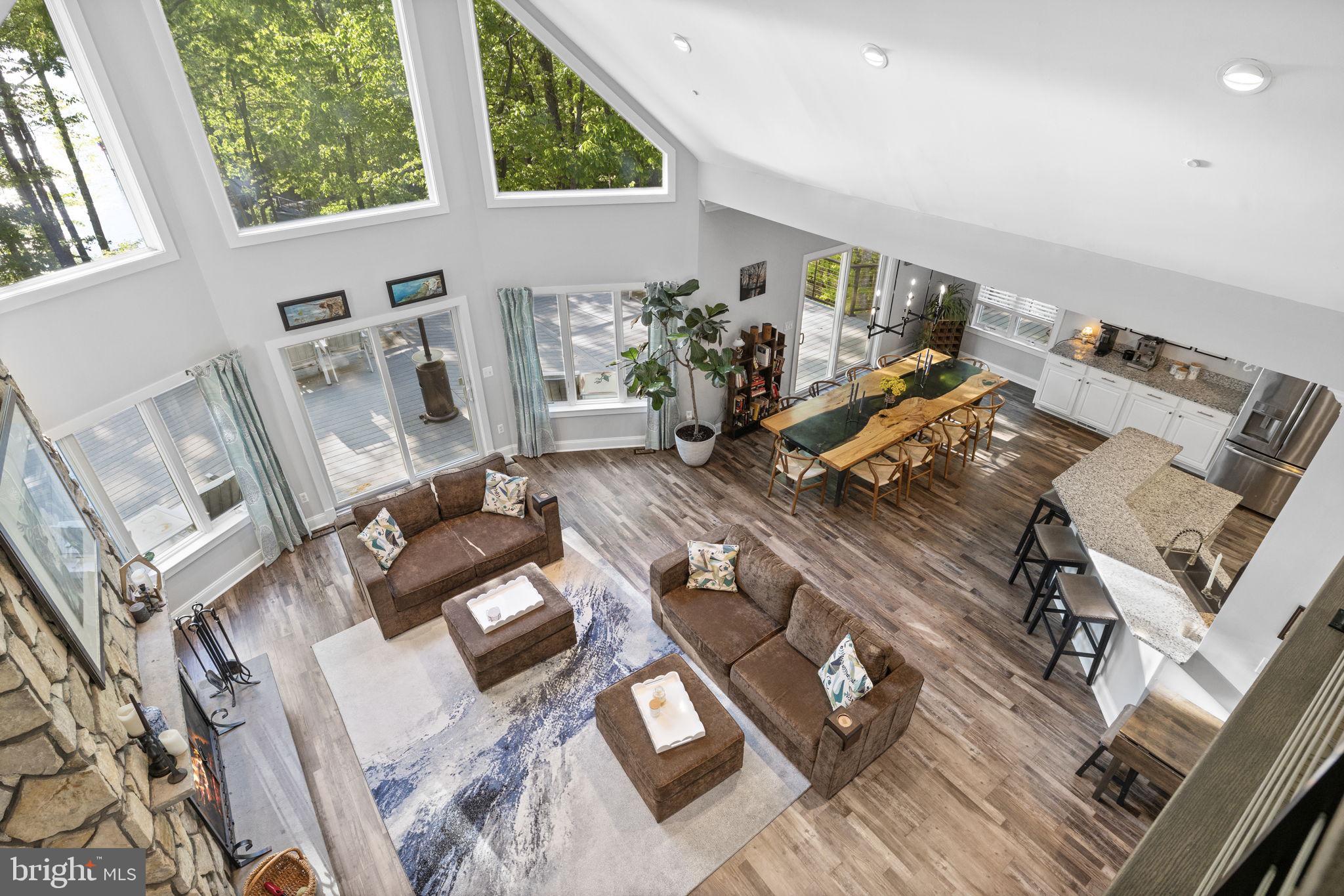 LAKESHORE WOODS - Residential