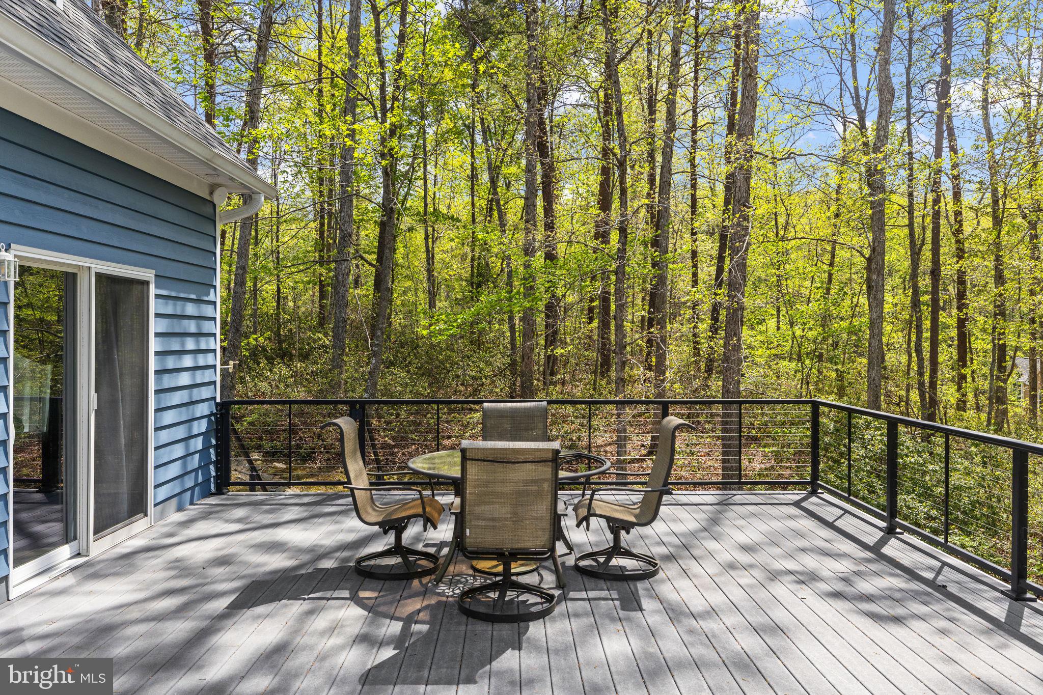 LAKESHORE WOODS - Residential