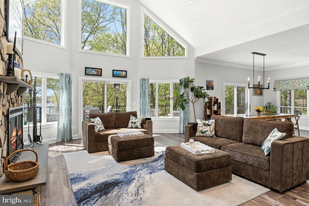 LAKESHORE WOODS - Residential