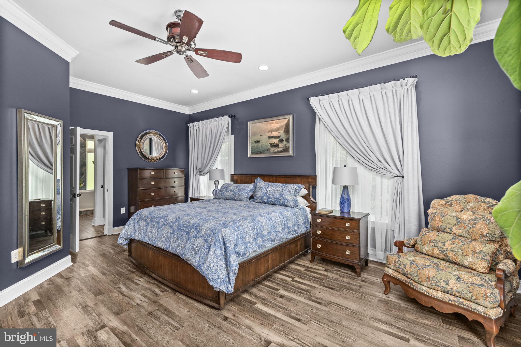 LAKESHORE WOODS - Residential