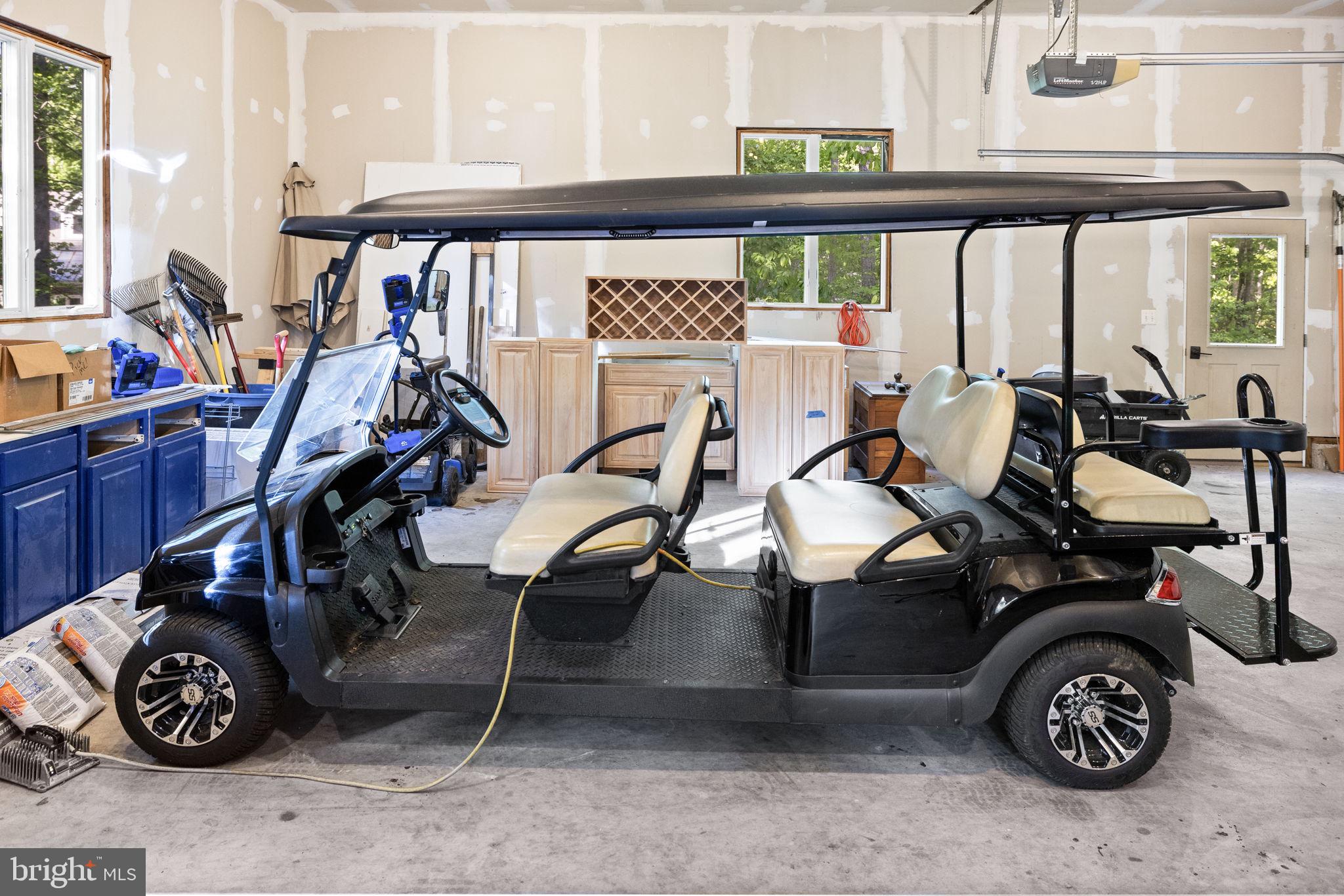 LAKESHORE WOODS - Residential