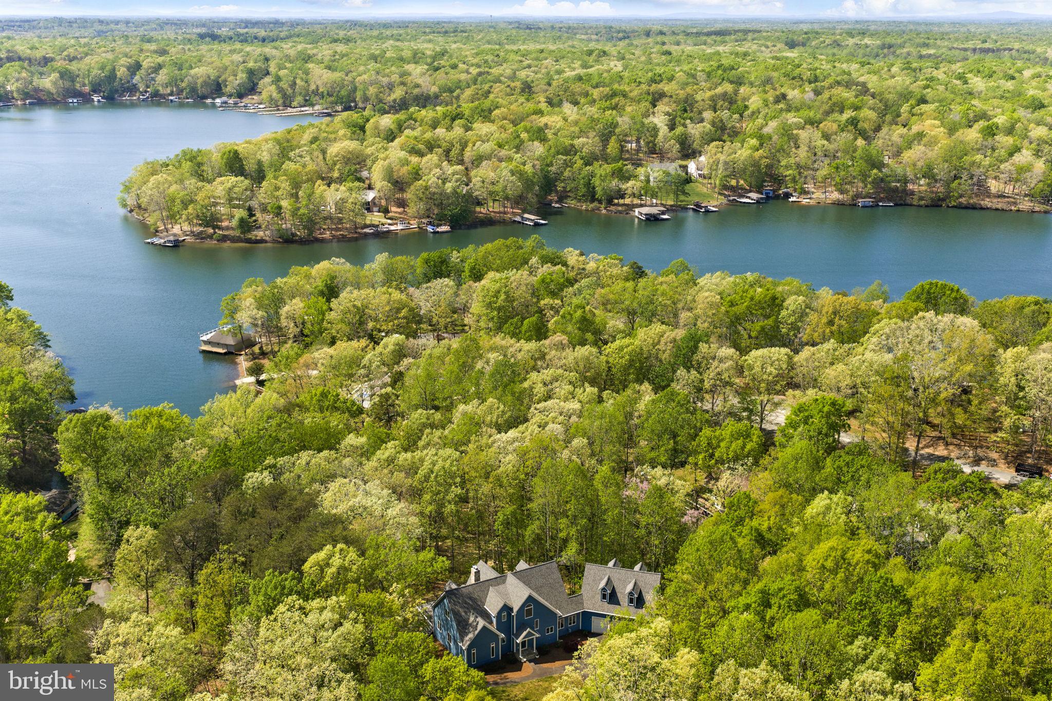 LAKESHORE WOODS - Residential