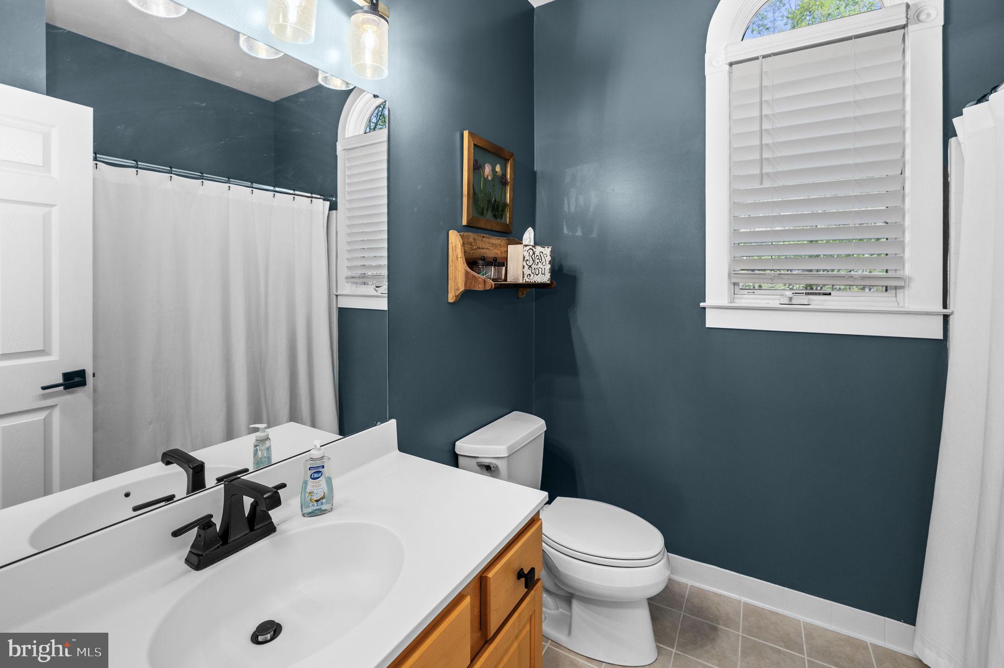 LAKESHORE WOODS - Residential