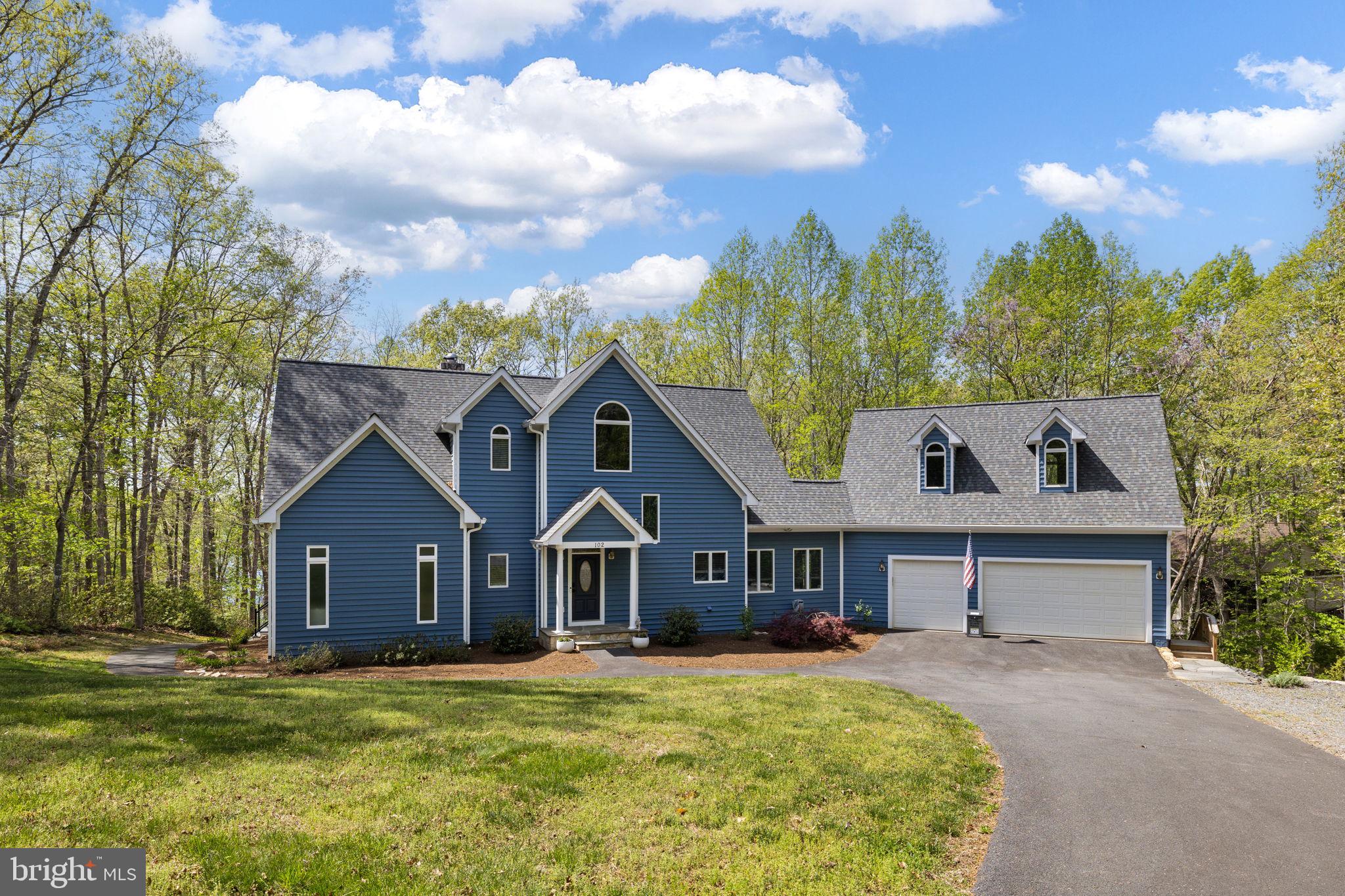 LAKESHORE WOODS - Residential