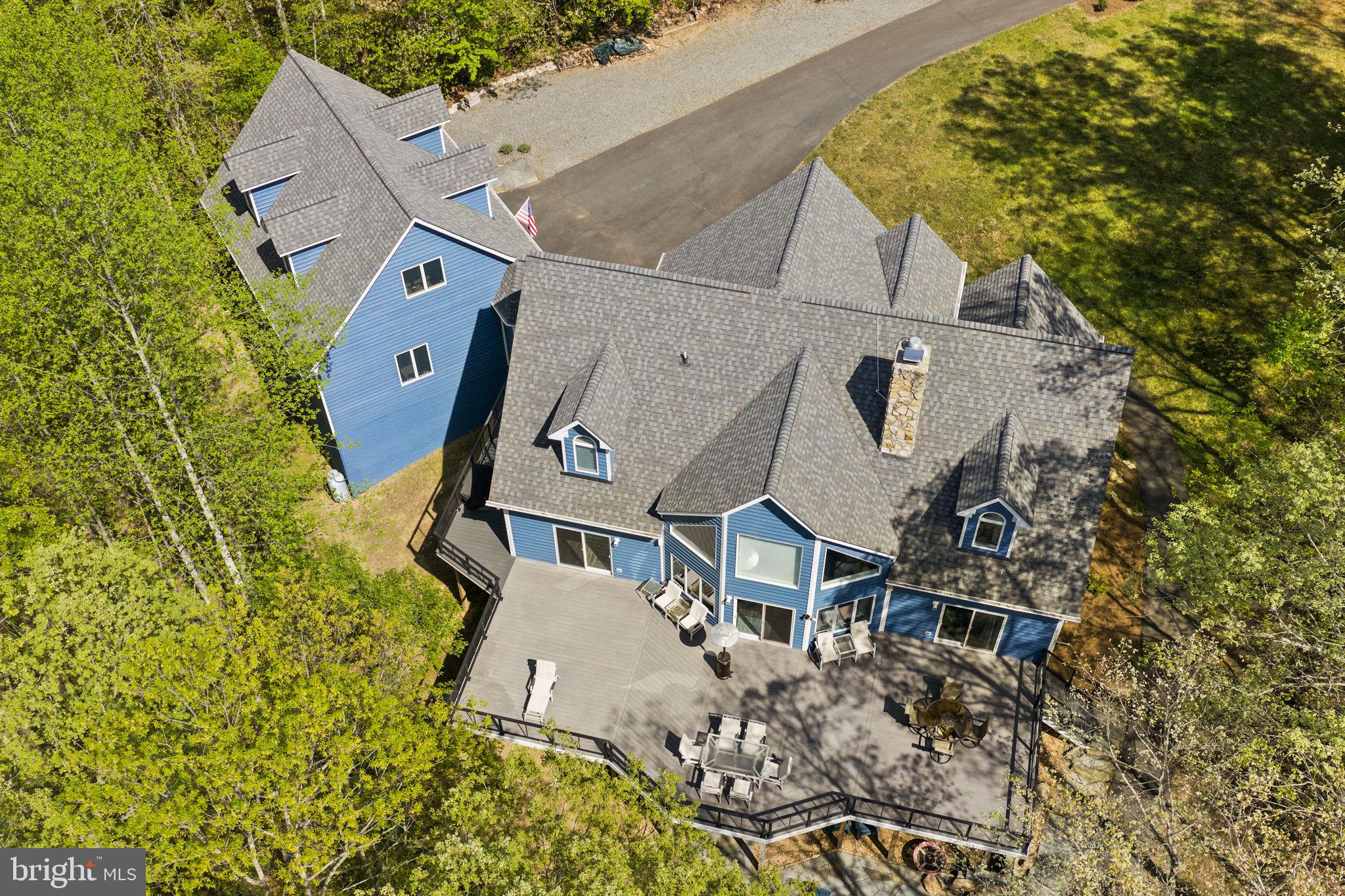 LAKESHORE WOODS - Residential