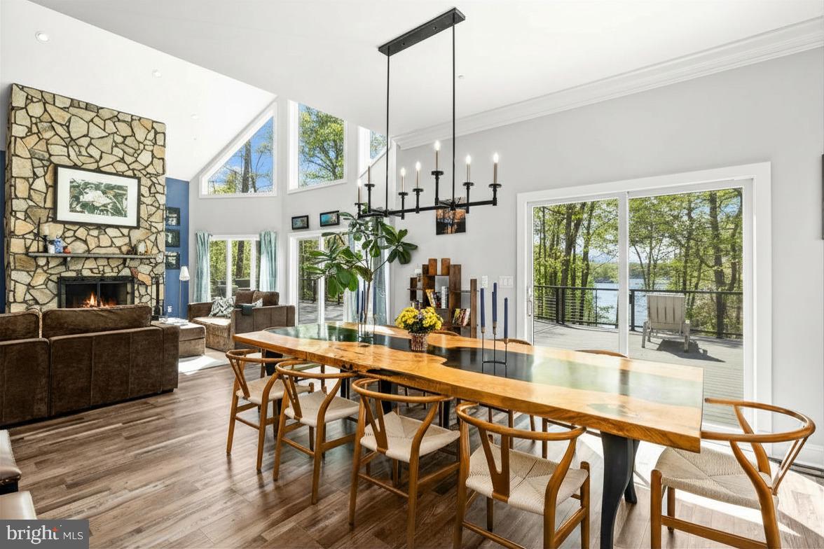 LAKESHORE WOODS - Residential