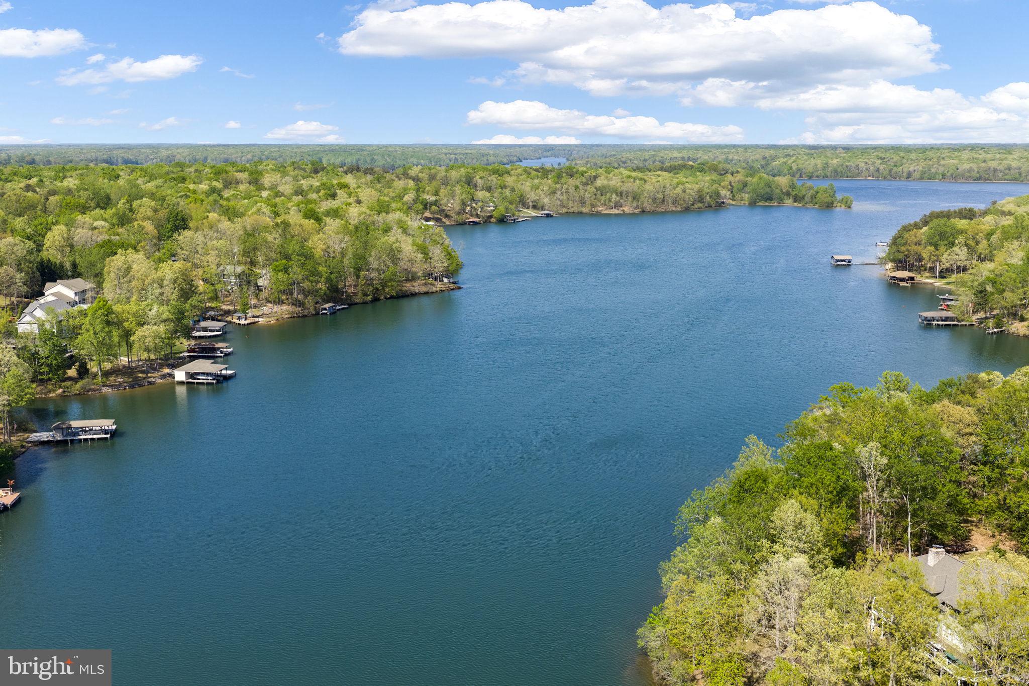 LAKESHORE WOODS - Residential