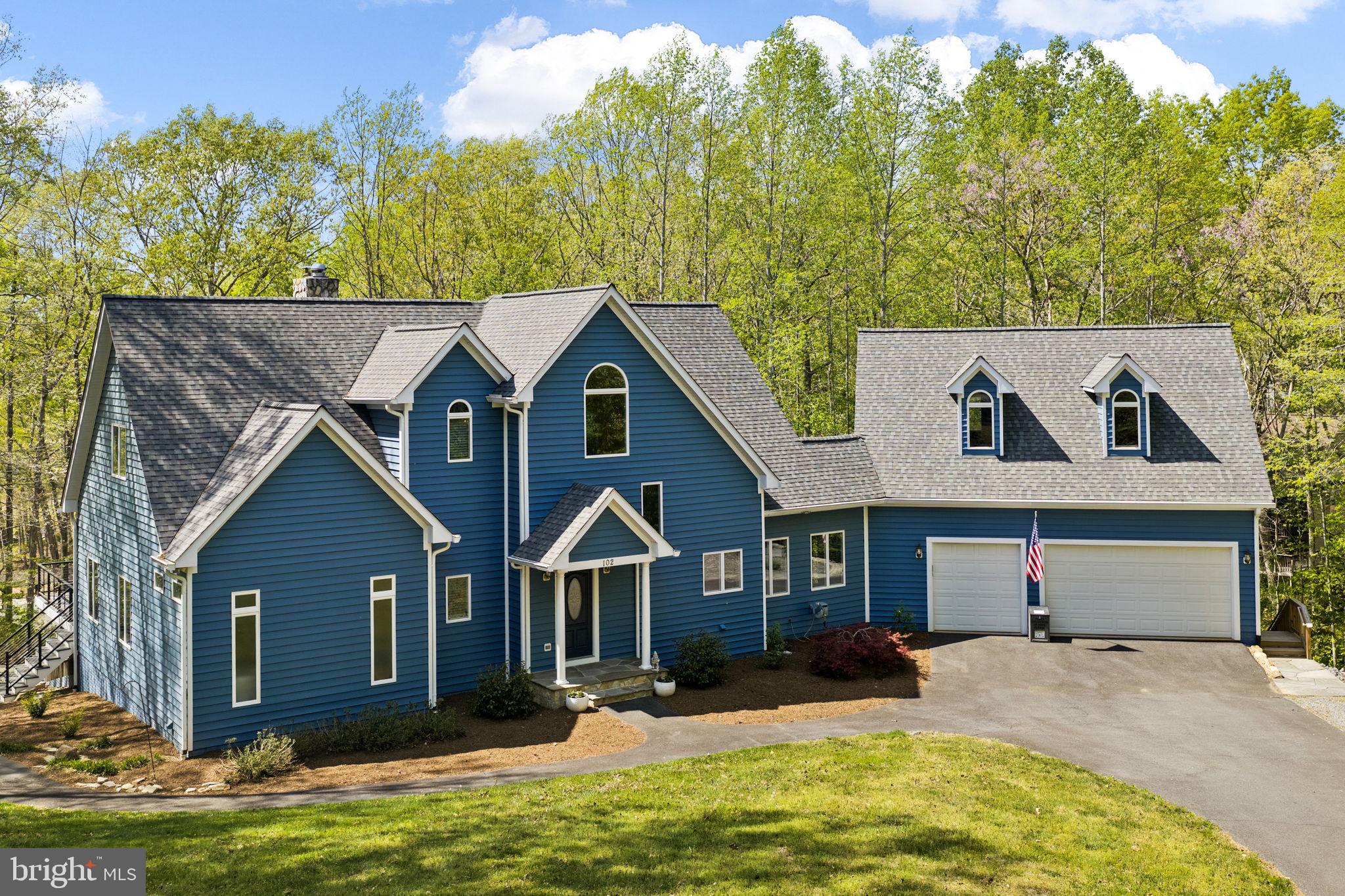 LAKESHORE WOODS - Residential