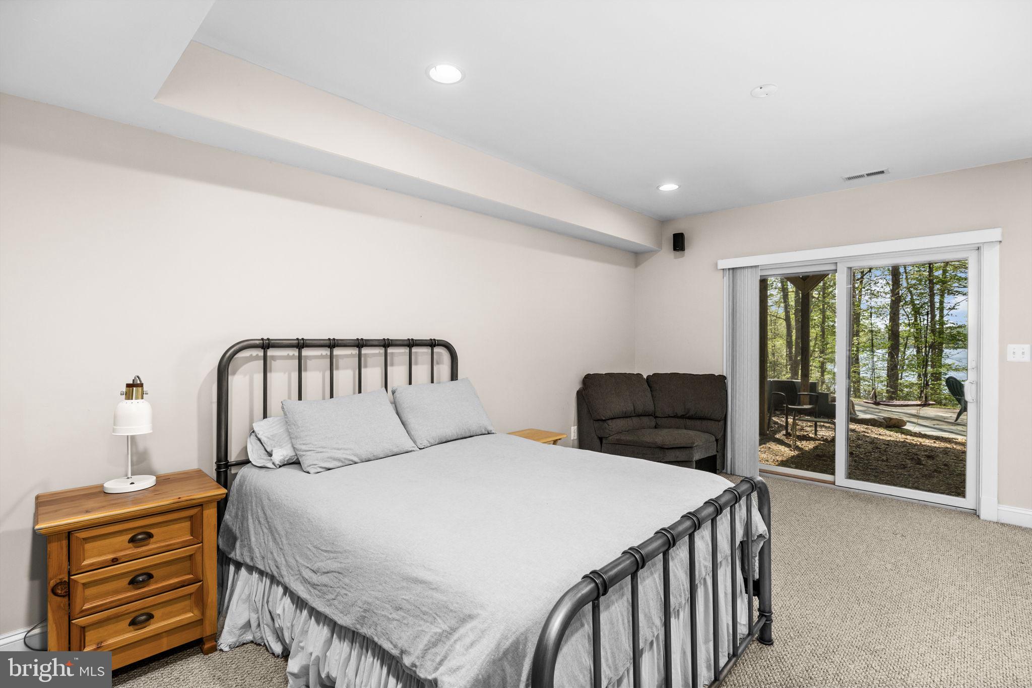 LAKESHORE WOODS - Residential