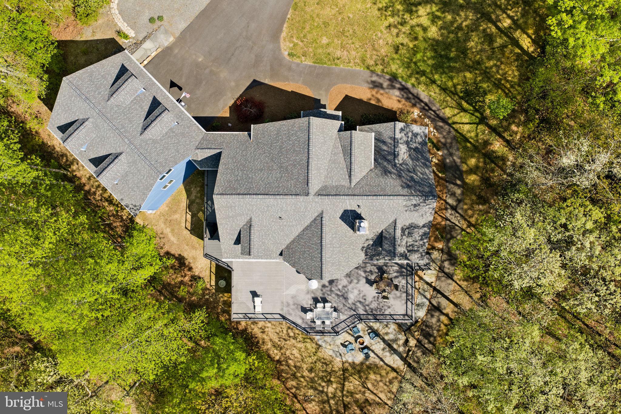 LAKESHORE WOODS - Residential