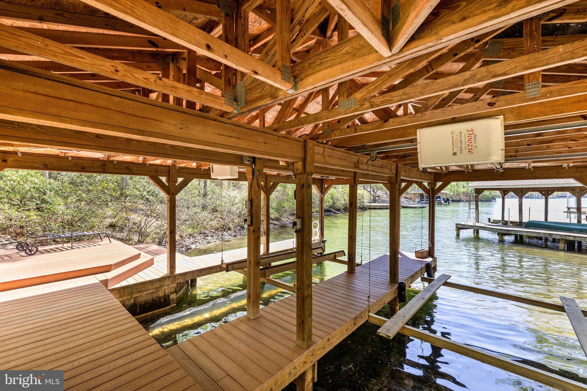 LAKESHORE WOODS - Residential