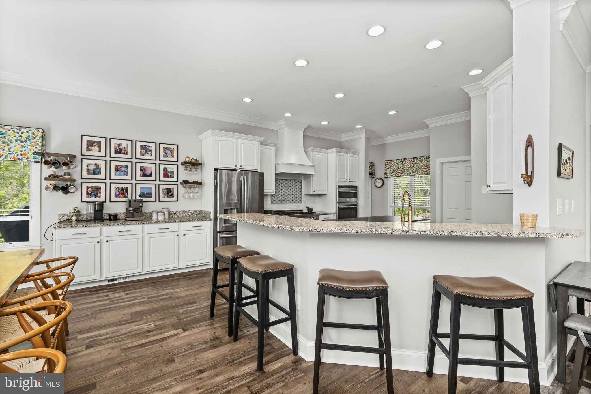 LAKESHORE WOODS - Residential