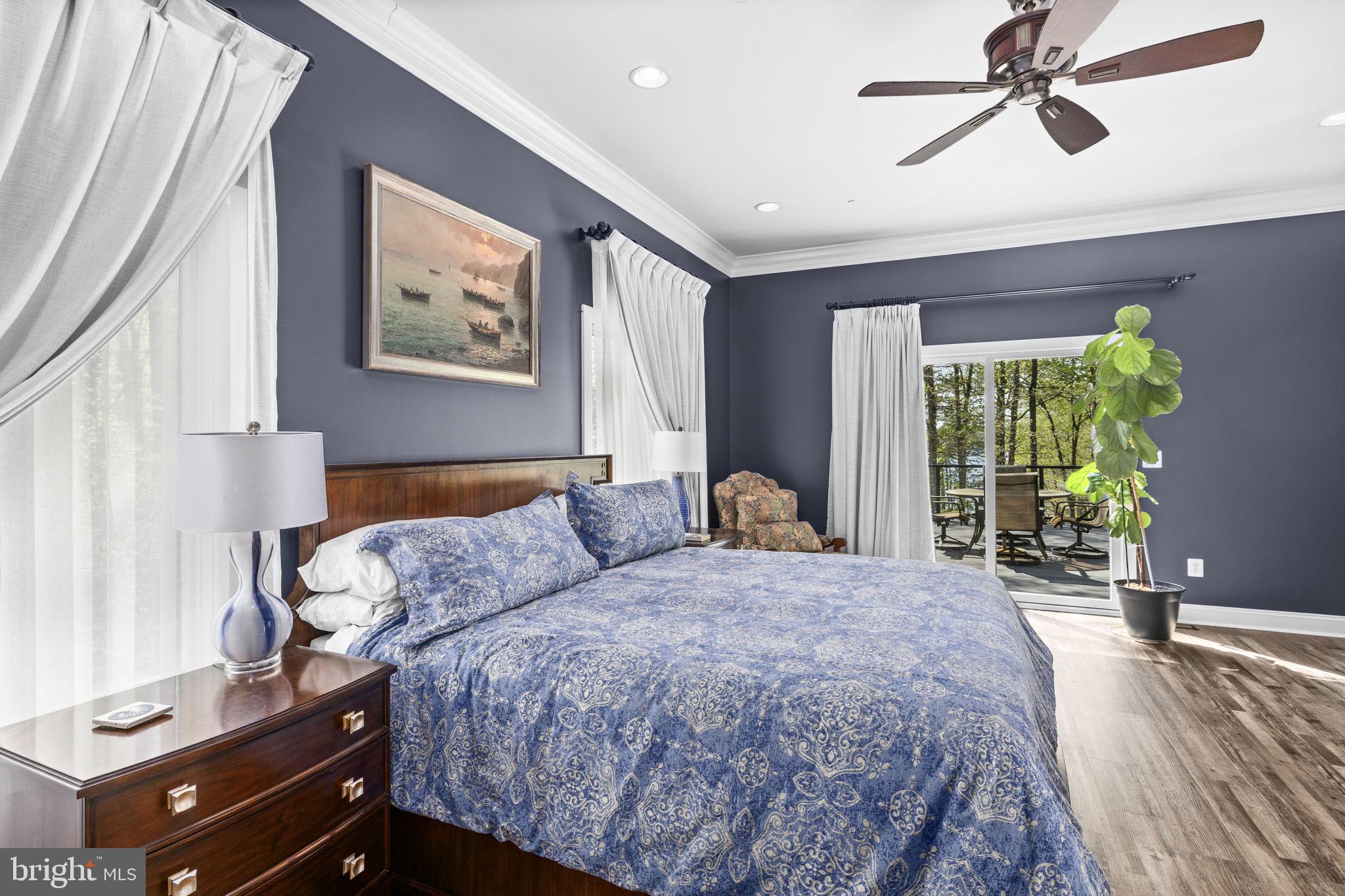 LAKESHORE WOODS - Residential