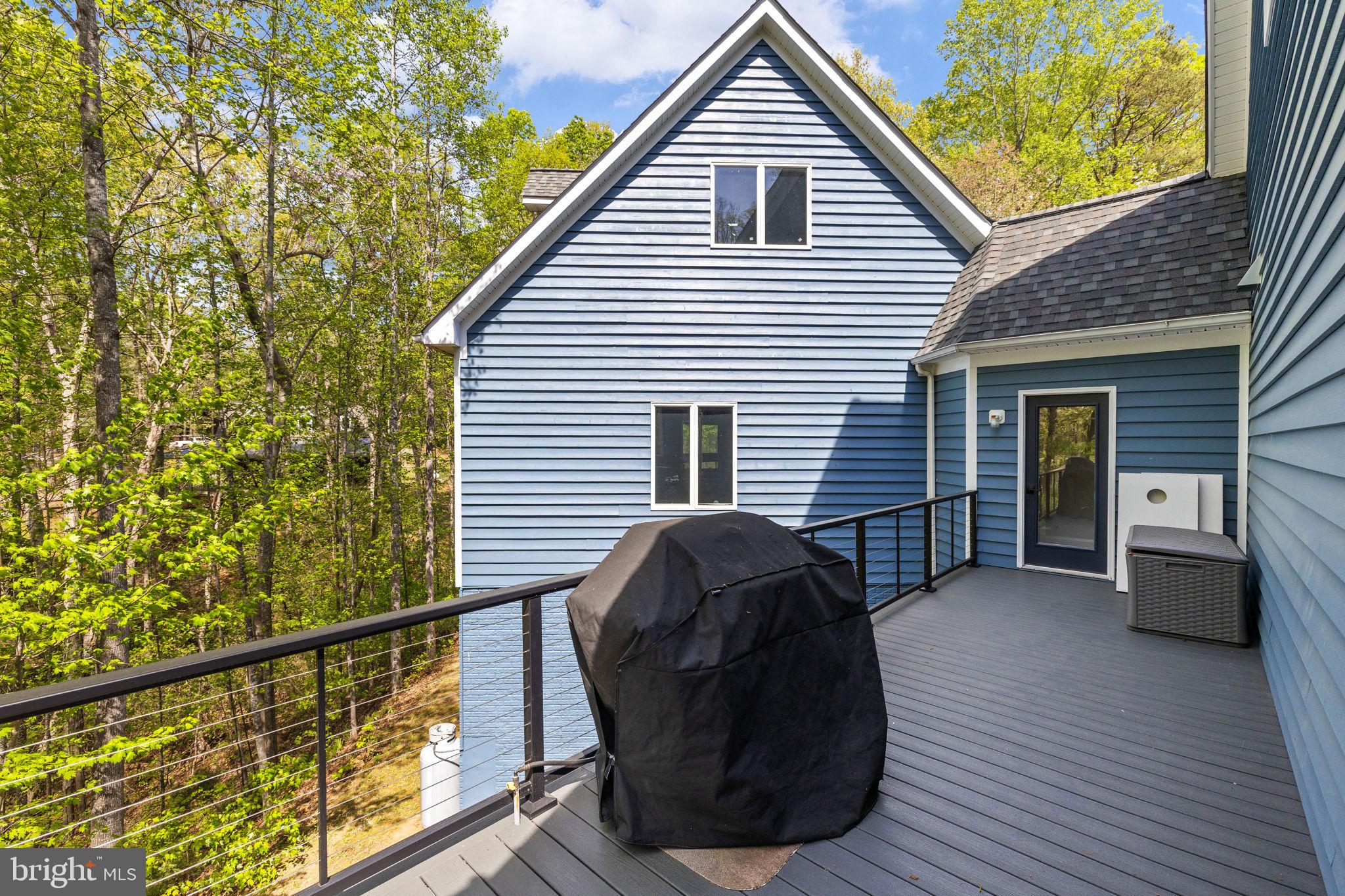 LAKESHORE WOODS - Residential