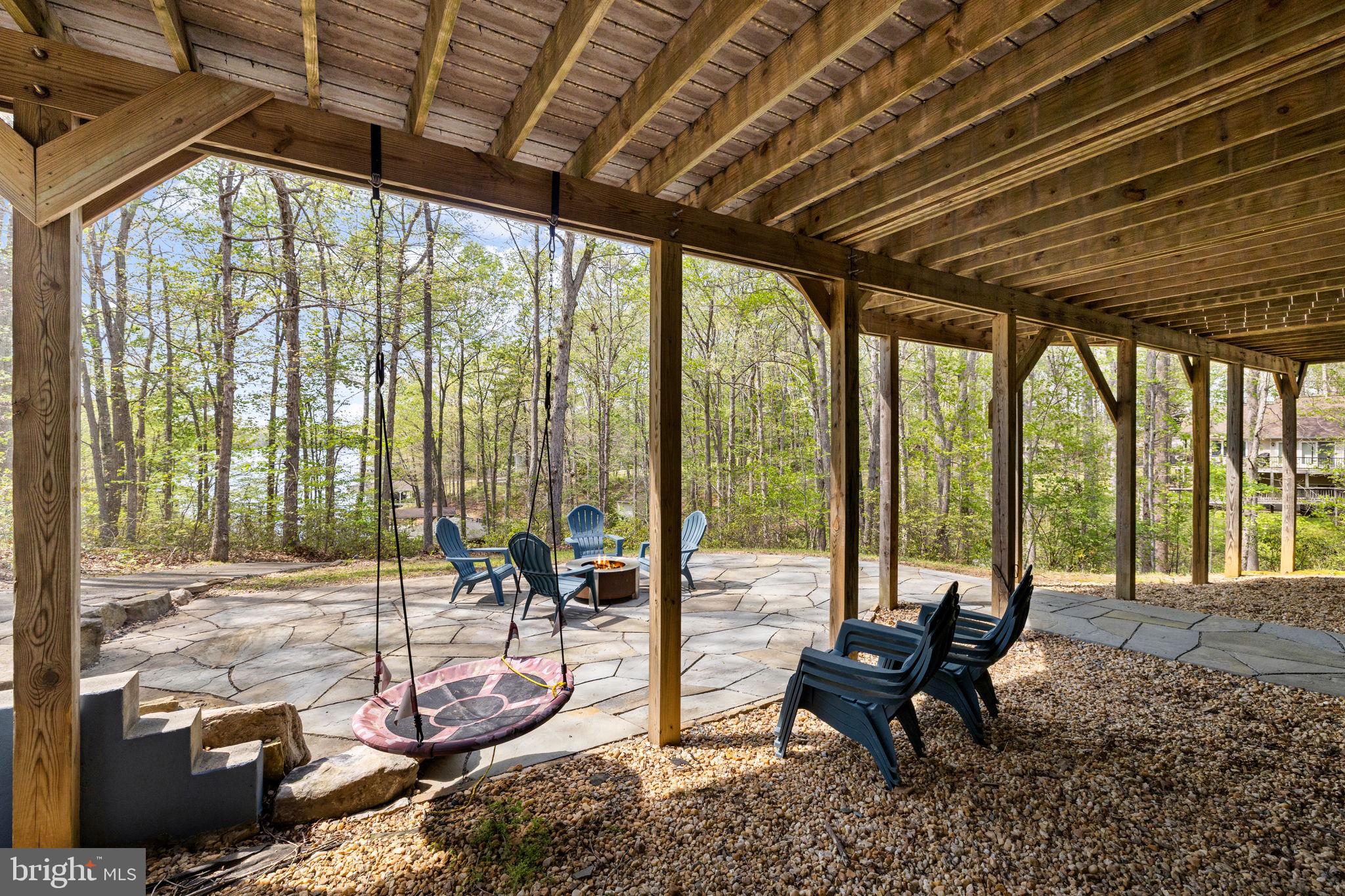 LAKESHORE WOODS - Residential