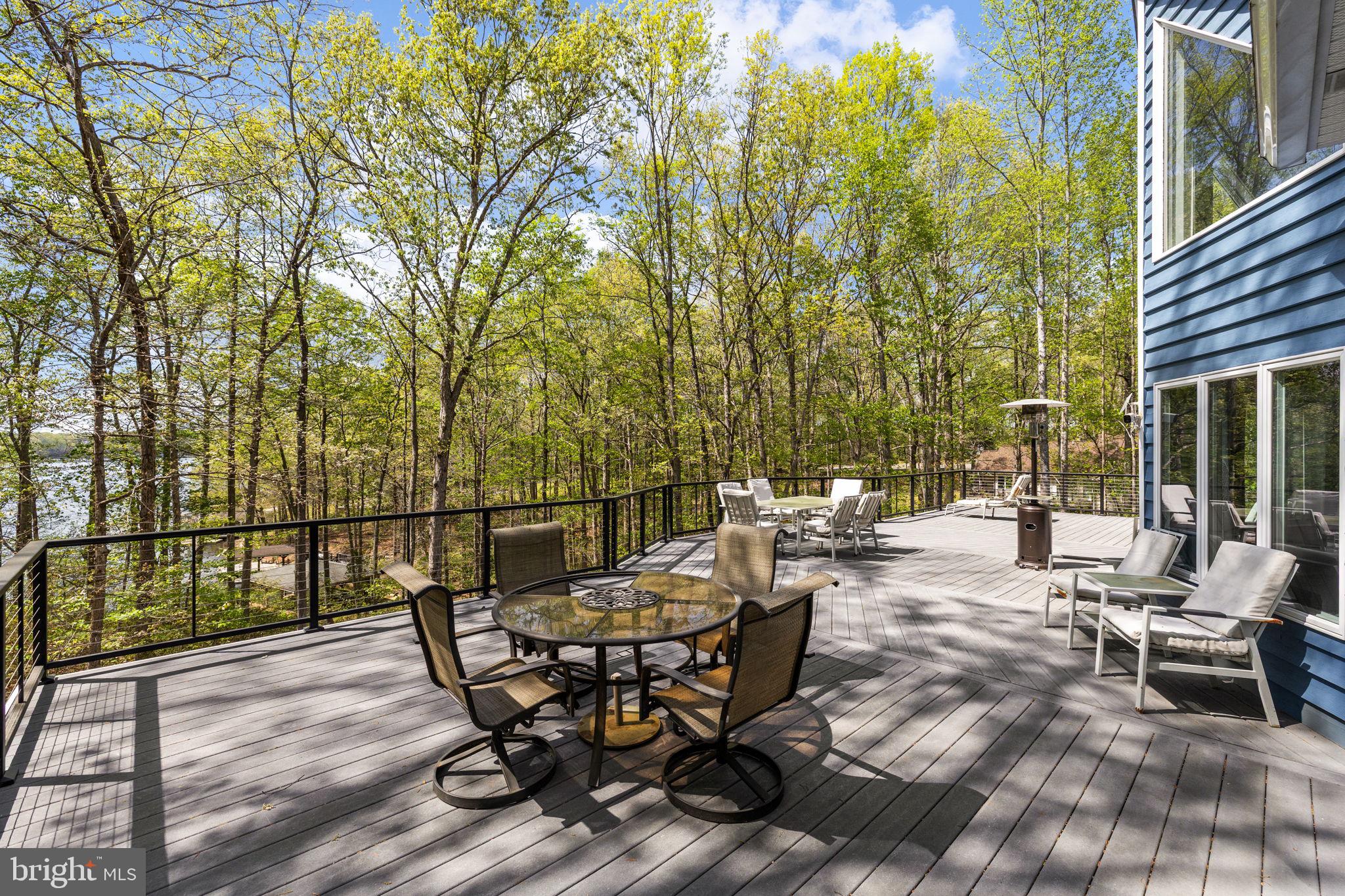 LAKESHORE WOODS - Residential