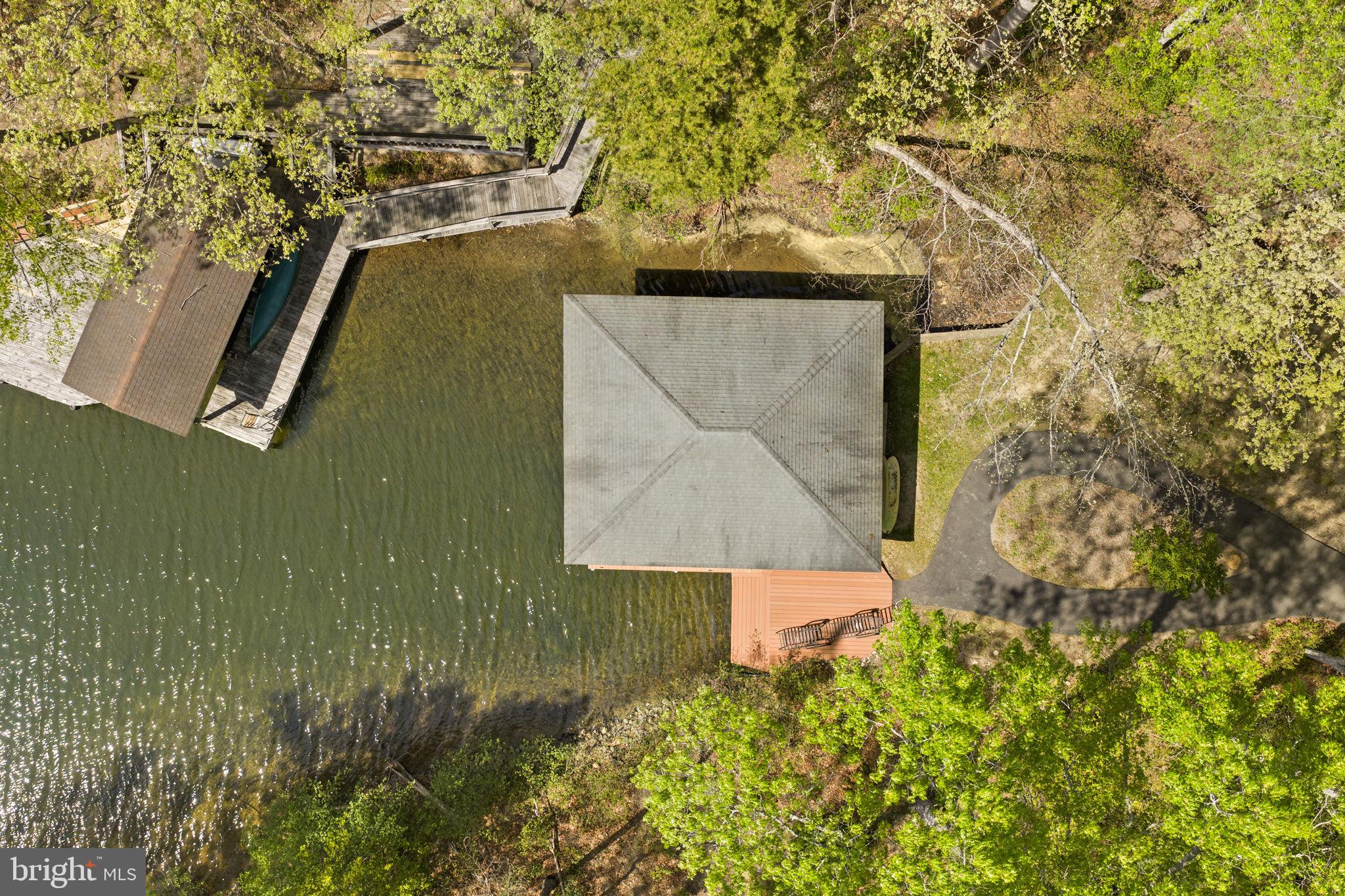 LAKESHORE WOODS - Residential