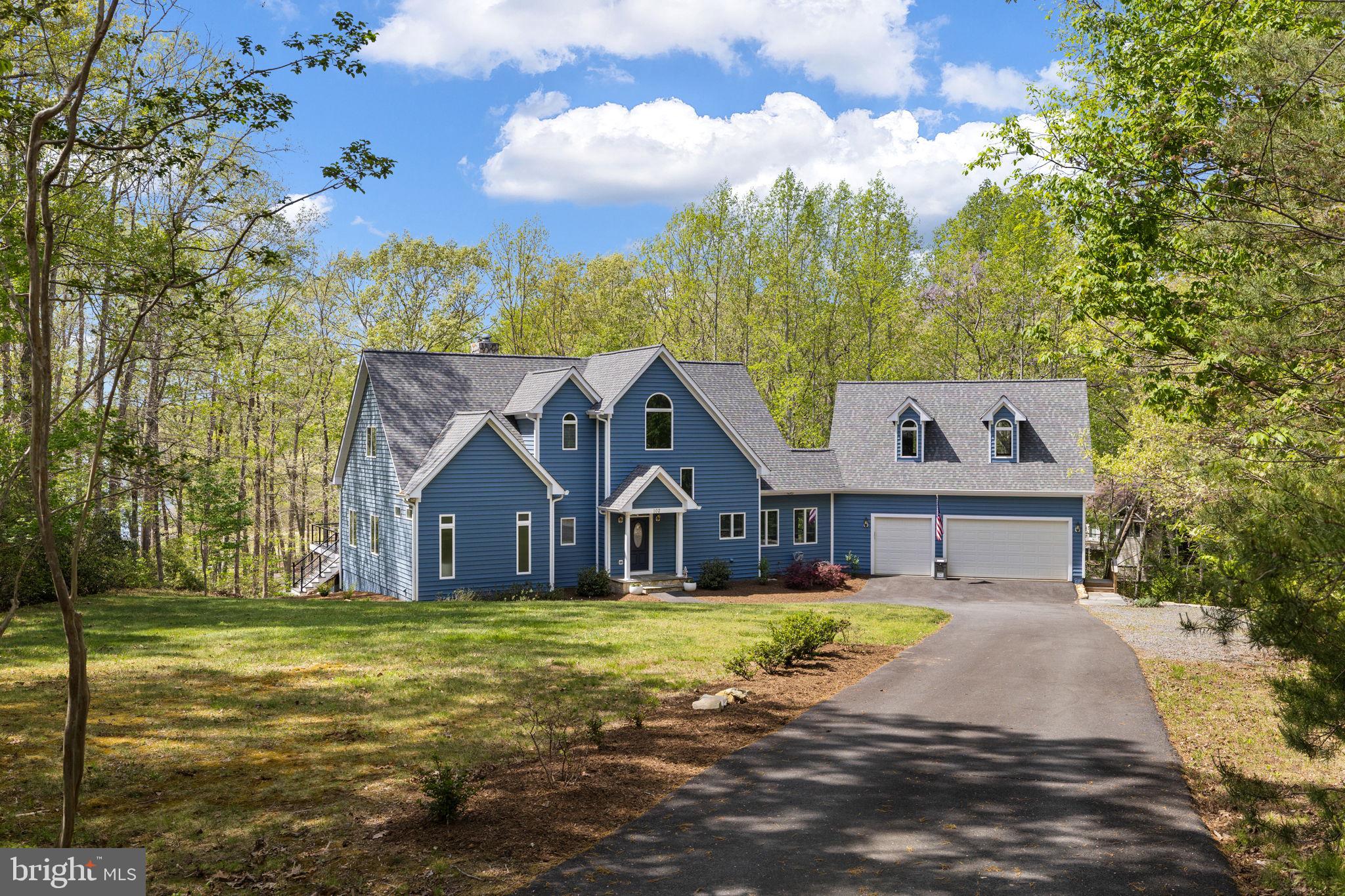 LAKESHORE WOODS - Residential