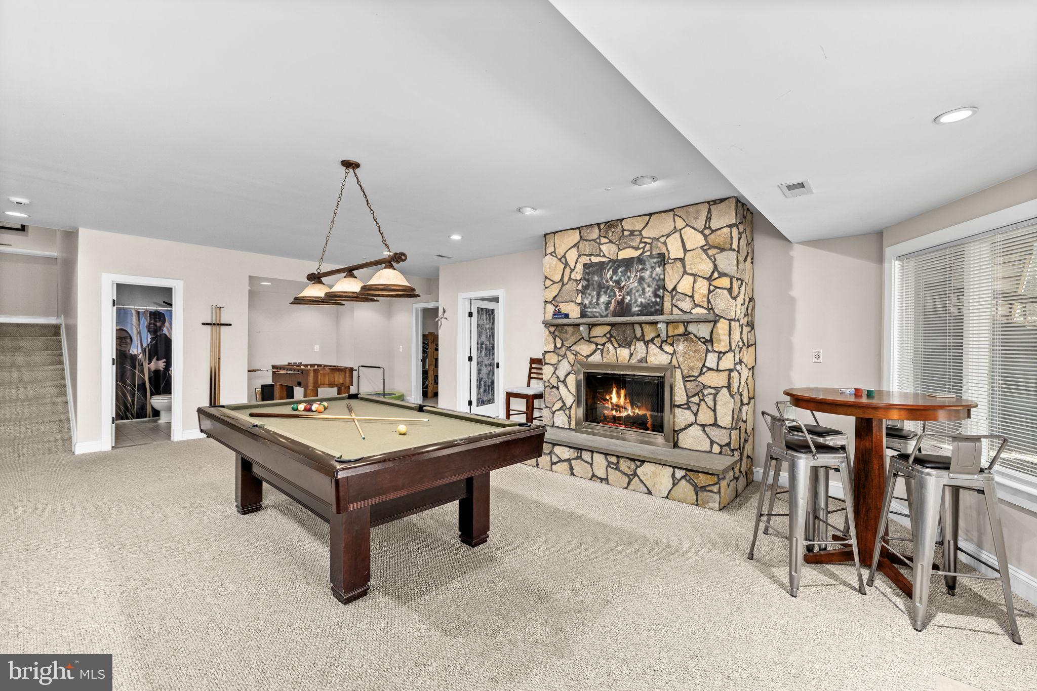 LAKESHORE WOODS - Residential