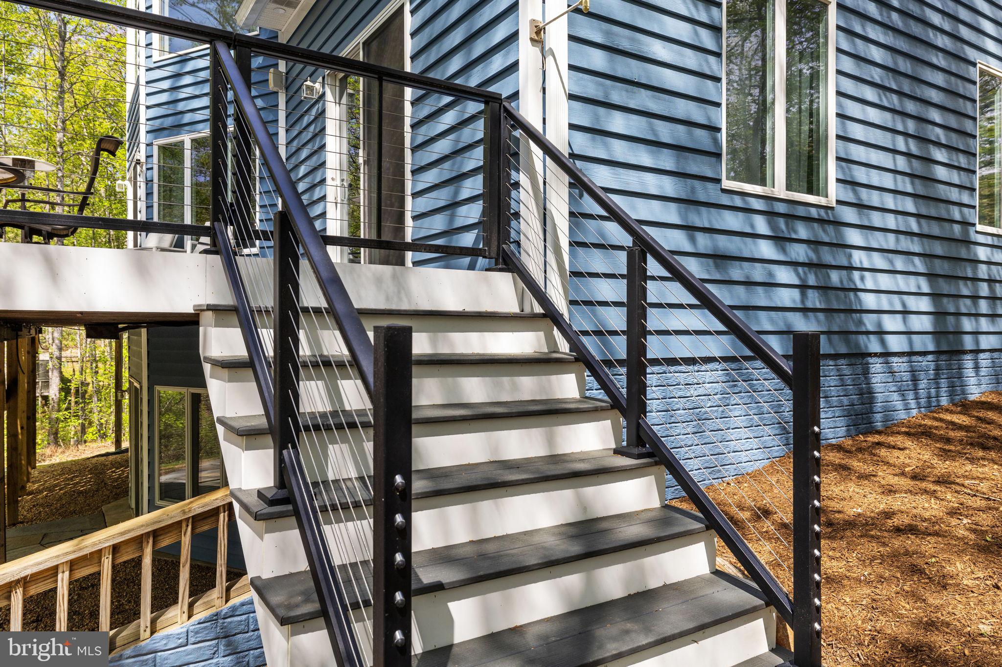 LAKESHORE WOODS - Residential