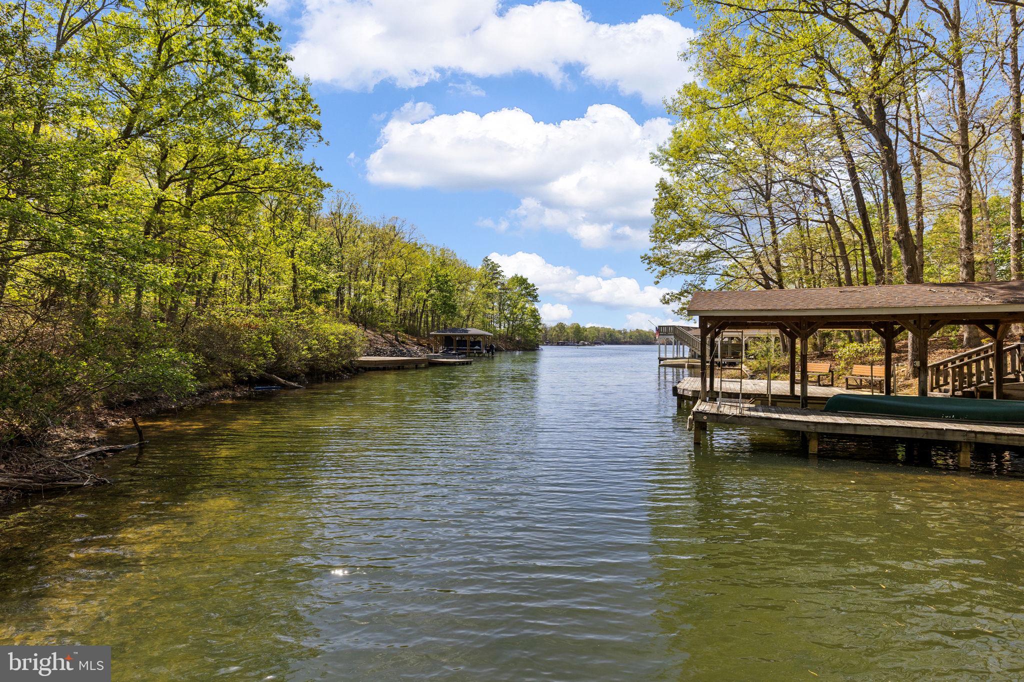 LAKESHORE WOODS - Residential