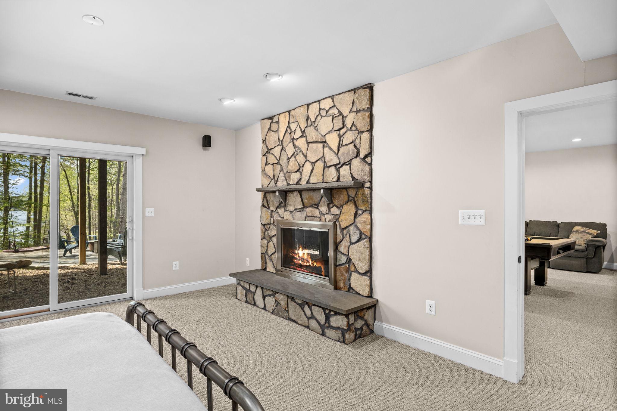 LAKESHORE WOODS - Residential