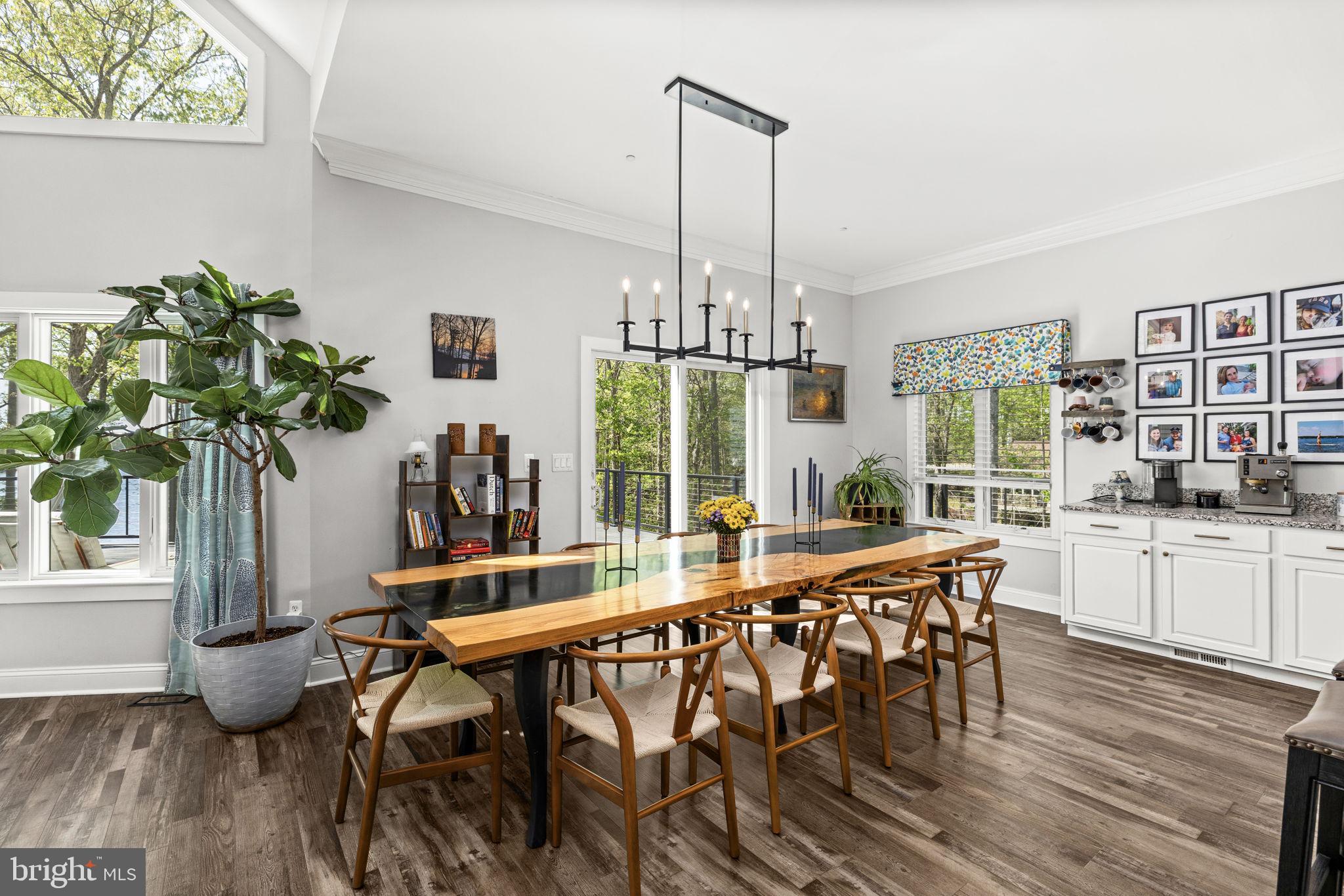 LAKESHORE WOODS - Residential